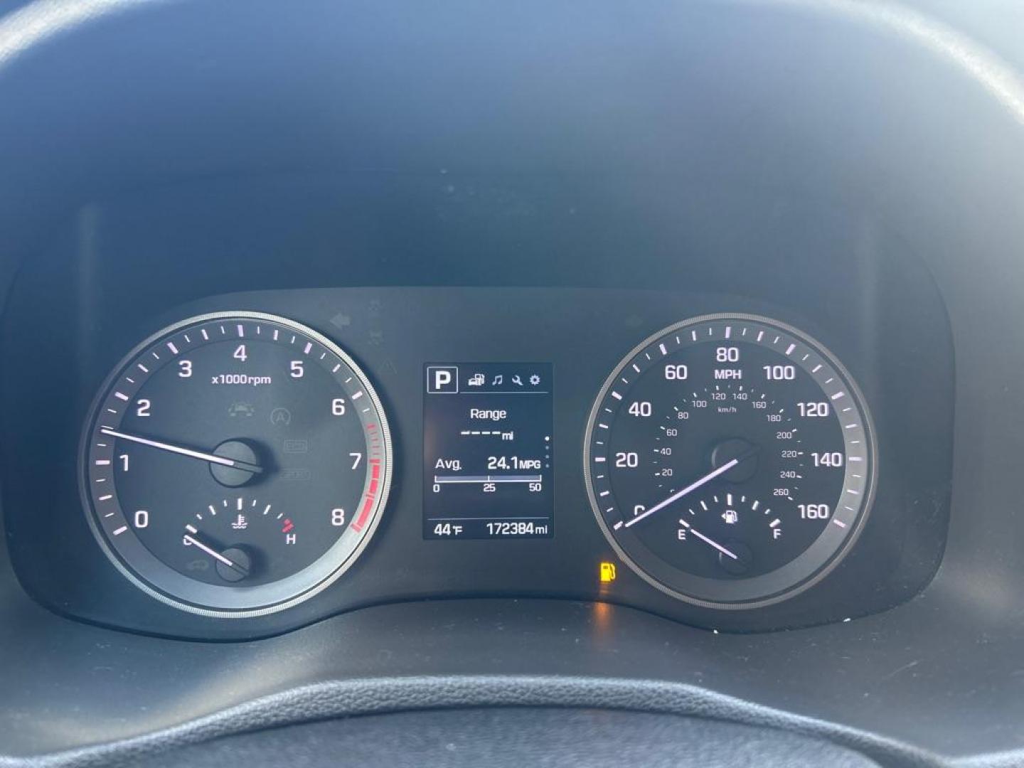 2016 GRAY HYUNDAI TUCSON LIMITED (KM8J3CA45GU) with an 2.0L engine, Automatic transmission, located at 2514 Williamson Rd NE, Roanoke, VA, 24012, (540) 265-7770, 37.294636, -79.936249 - Photo#8