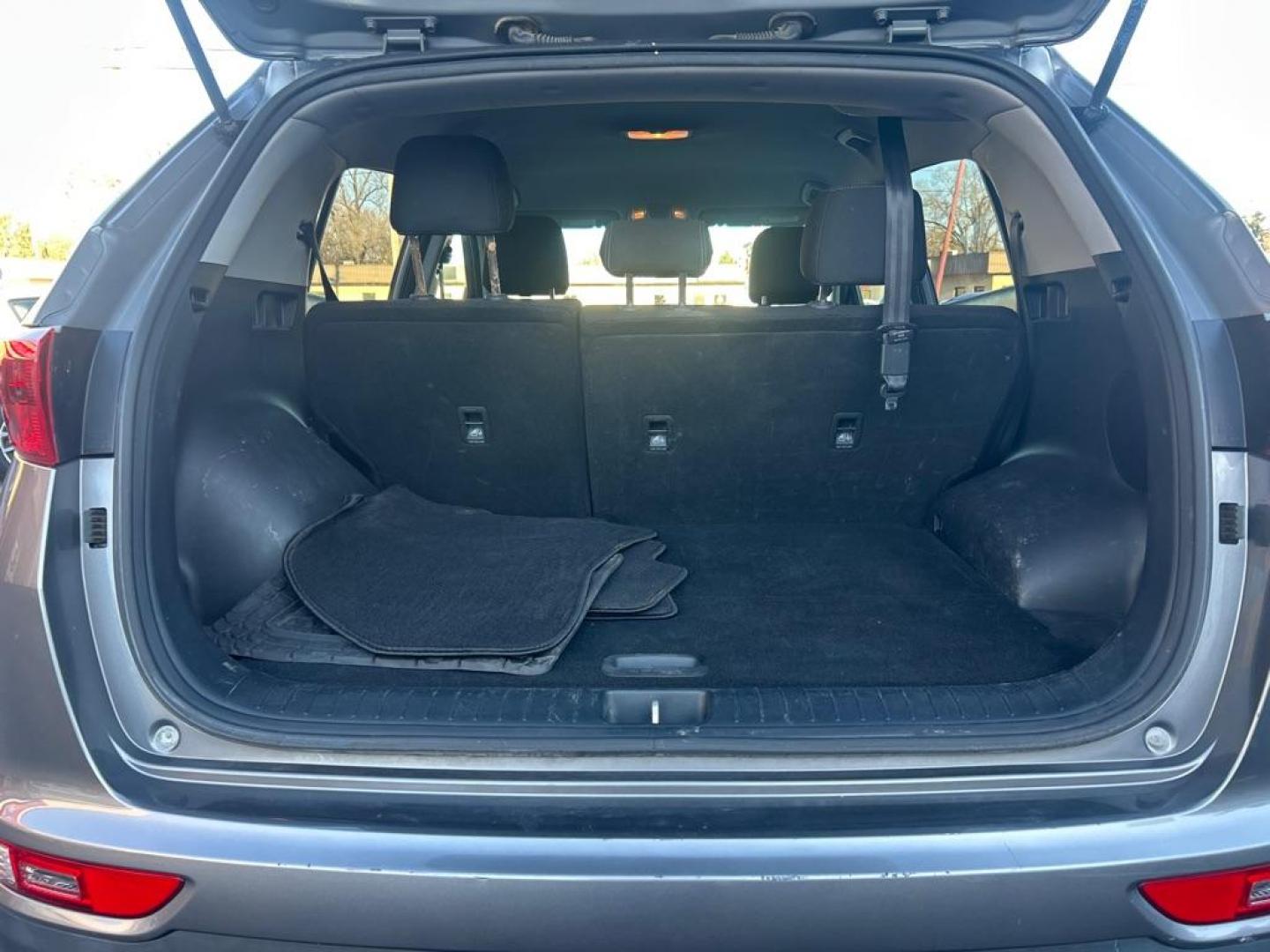 2019 SILVER KIA SPORTAGE LX (KNDPMCAC1K7) with an 2.4L engine, Automatic transmission, located at 2514 Williamson Rd NE, Roanoke, VA, 24012, (540) 265-7770, 37.294636, -79.936249 - NO CREDIT CHECK FINANCING WITH ONLY $3300 DOWN PAYMENT!!!! Check out our website www.needausedvehicle.com for our No Credit Check/ In House Financing options!! No Credit Check Available!!! In House Financing Available!!! All Clean Title Vehicles (no Salvaged or flooded vehicles ever on our lot)! - Photo#2