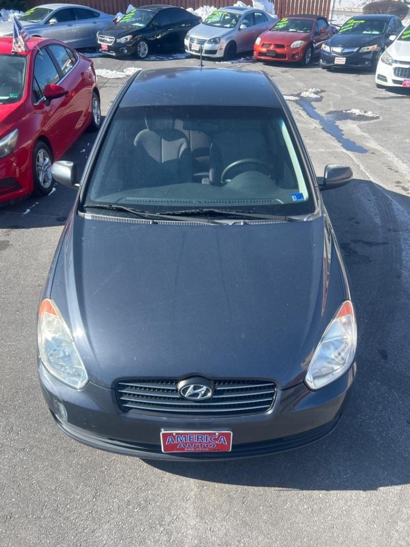 2010 GRAY HYUNDAI ACCENT GLS (KMHCN4AC9AU) with an 1.6L engine, Automatic transmission, located at 2514 Williamson Rd NE, Roanoke, VA, 24012, (540) 265-7770, 37.294636, -79.936249 - Photo#1