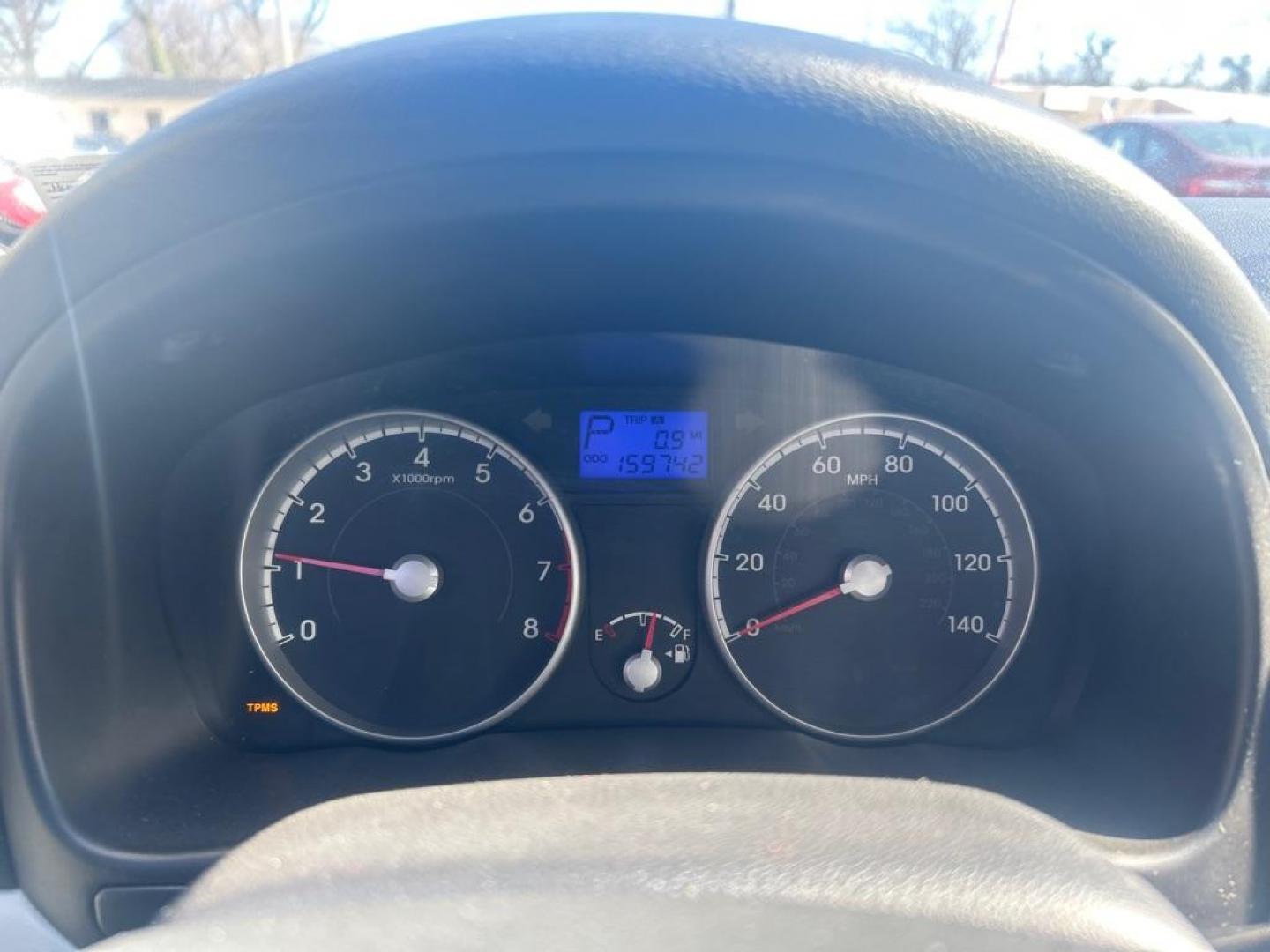 2010 GRAY HYUNDAI ACCENT GLS (KMHCN4AC9AU) with an 1.6L engine, Automatic transmission, located at 2514 Williamson Rd NE, Roanoke, VA, 24012, (540) 265-7770, 37.294636, -79.936249 - Photo#8