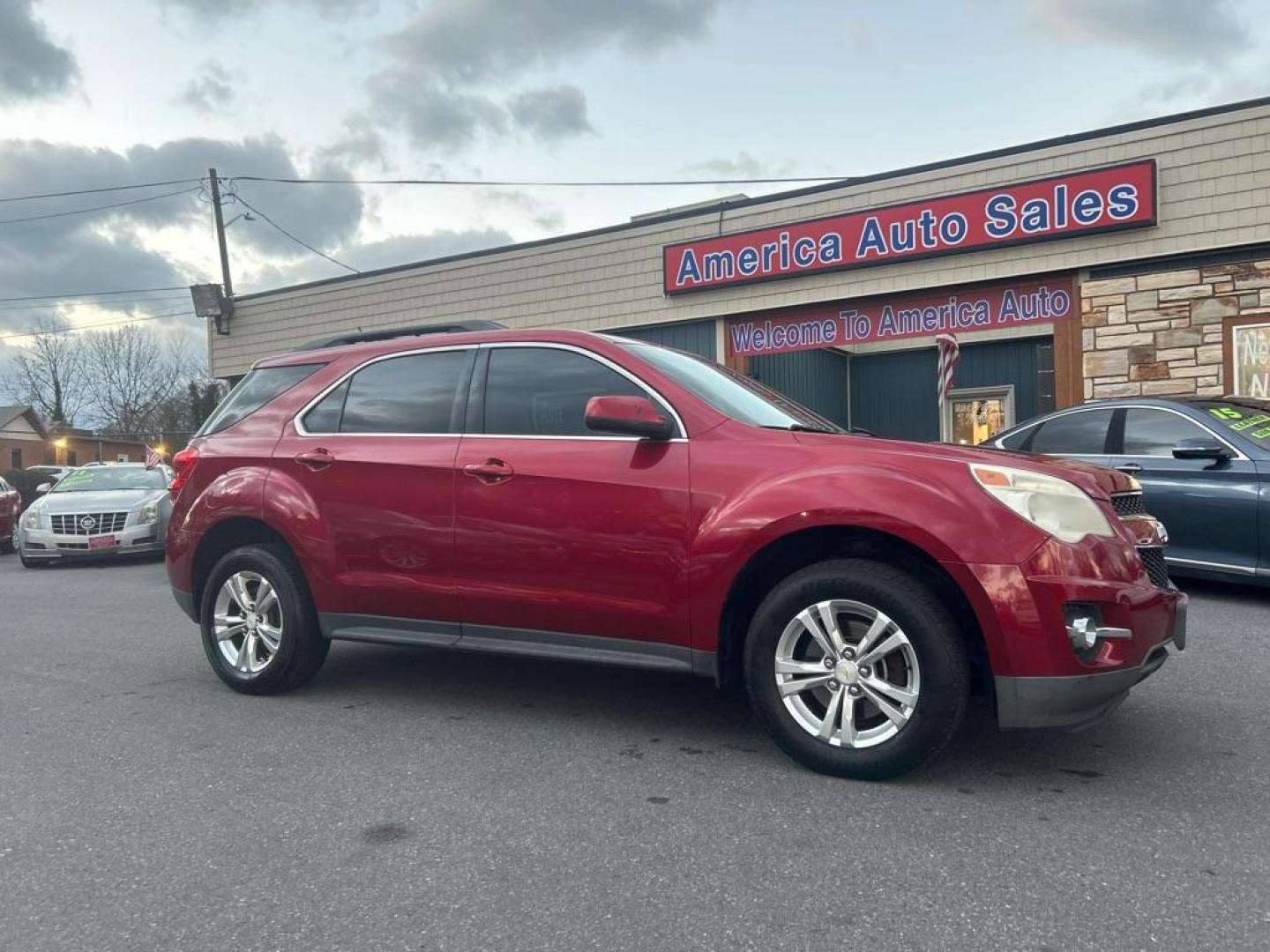 2013 RED CHEVROLET EQUINOX LT (2GNALPEK5D1) with an 2.4L engine, Automatic transmission, located at 2514 Williamson Rd NE, Roanoke, VA, 24012, (540) 265-7770, 37.294636, -79.936249 - NO CREDIT CHECK FINANCING WITH ONLY $2500 DOWN PAYMENT!!!! Check out our website www.needausedvehicle.com for our No Credit Check/ In House Financing options!! No Credit Check Available!!! In House Financing Available!!! All Clean Title Vehicles (no Salvaged or flooded vehicles ever on our lot)! - Photo#0
