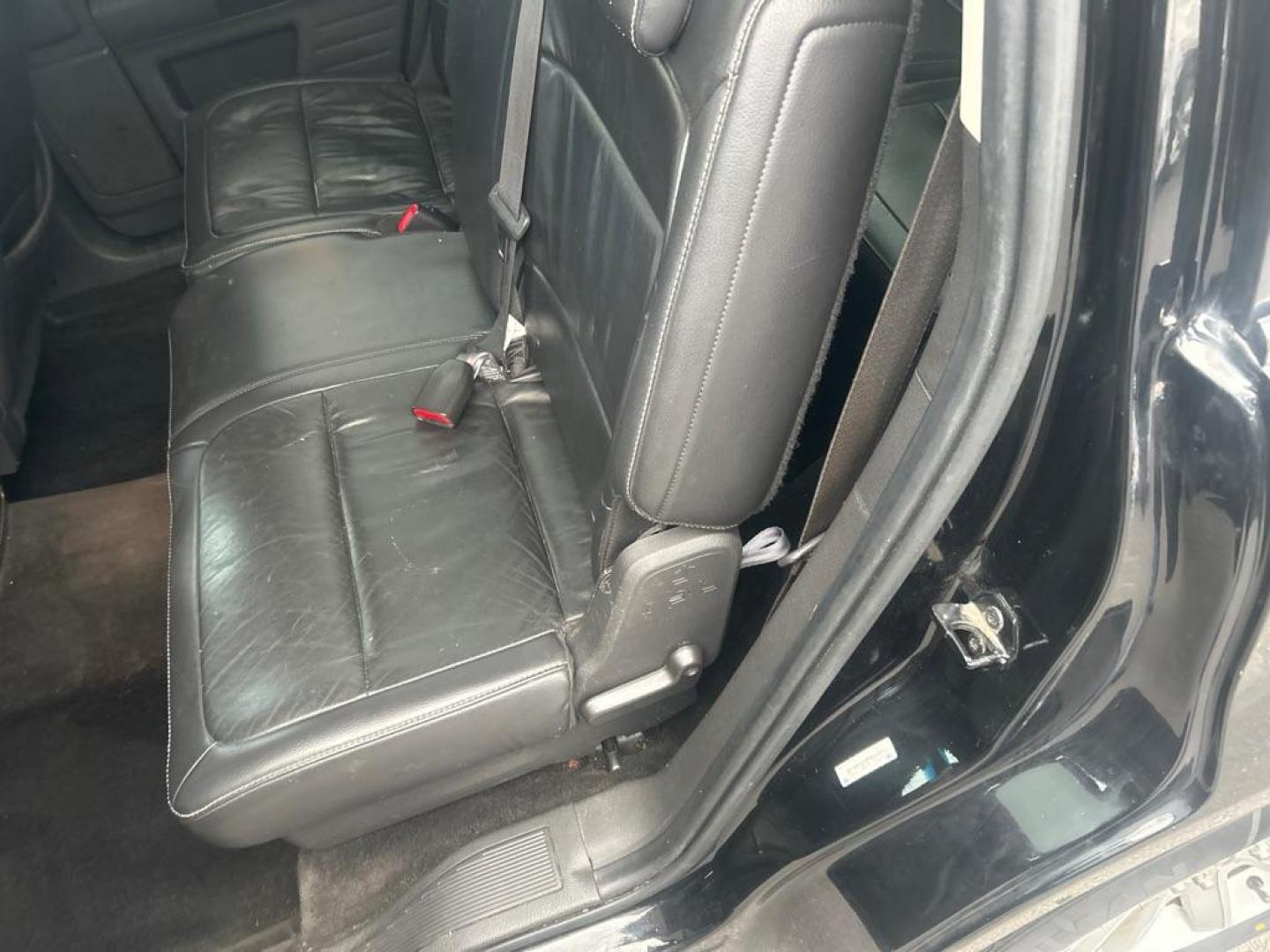 2009 BLACK FORD FLEX SEL (2FMDK52C59B) with an 3.5L engine, Automatic transmission, located at 2514 Williamson Rd NE, Roanoke, VA, 24012, (540) 265-7770, 37.294636, -79.936249 - NO CREDIT CHECK FINANCING WITH ONLY $1400 DOWN PAYMENT!!!! Check out our website www.needausedvehicle.com for our No Credit Check/ In House Financing options!! No Credit Check Available!!! In House Financing Available!!! All Clean Title Vehicles (no Salvaged or flooded vehicles ever on our lot)! - Photo#5