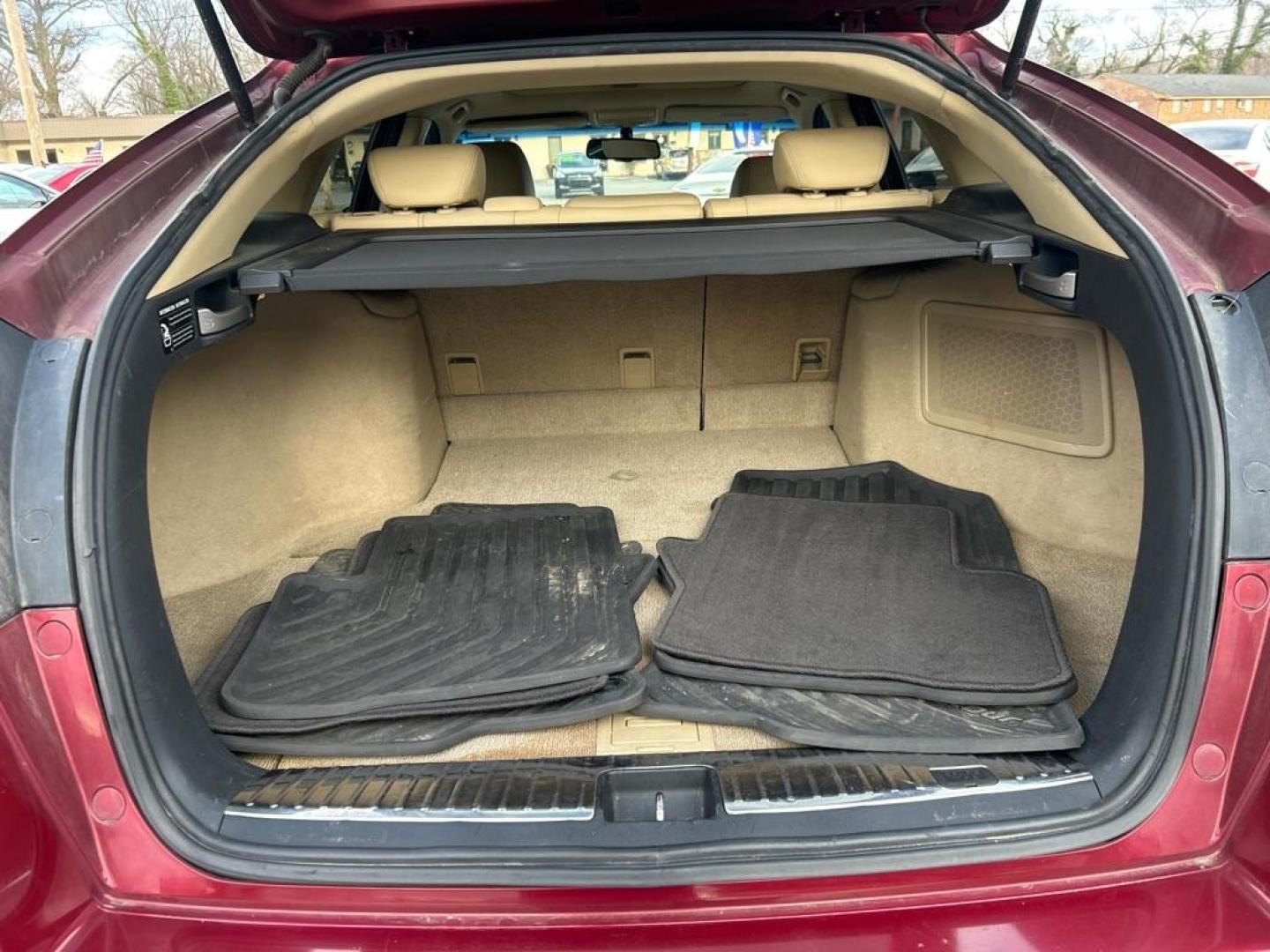 2010 RED HONDA ACCORD CROSSTOU EXL (5J6TF2H56AL) with an 3.5L engine, Automatic transmission, located at 2514 Williamson Rd NE, Roanoke, VA, 24012, (540) 265-7770, 37.294636, -79.936249 - Photo#4