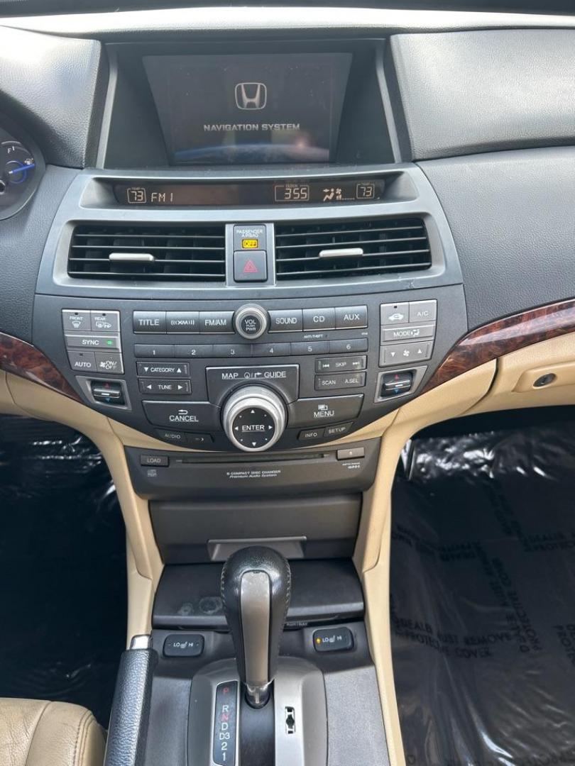 2010 RED HONDA ACCORD CROSSTOU EXL (5J6TF2H56AL) with an 3.5L engine, Automatic transmission, located at 2514 Williamson Rd NE, Roanoke, VA, 24012, (540) 265-7770, 37.294636, -79.936249 - Photo#9