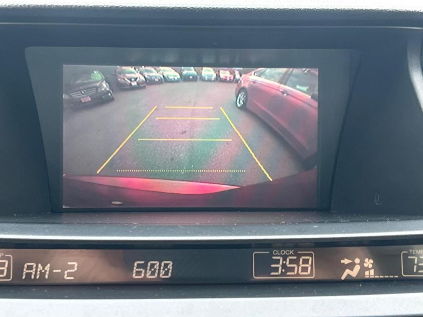 2010 RED HONDA ACCORD CROSSTOU EXL (5J6TF2H56AL) with an 3.5L engine, Automatic transmission, located at 2514 Williamson Rd NE, Roanoke, VA, 24012, (540) 265-7770, 37.294636, -79.936249 - Photo#13