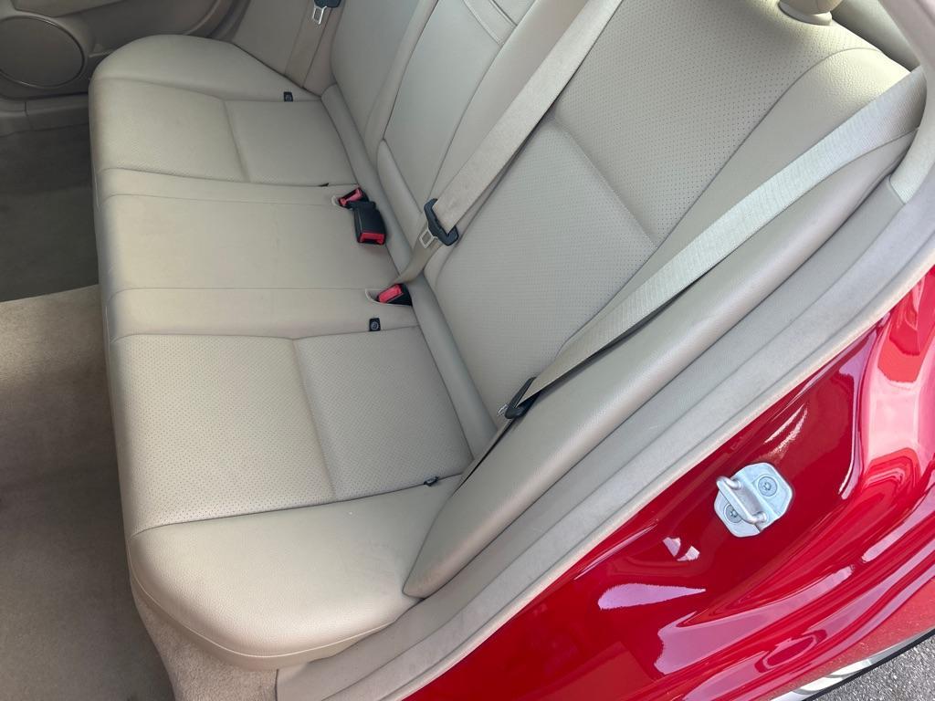 2013 RED MERCEDES-BENZ C-CLASS C250 (WDDGF4HB9DR) with an 1.8L engine, Automatic transmission, located at 2514 Williamson Rd NE, Roanoke, VA, 24012, (540) 265-7770, 37.294636, -79.936249 - NO CREDIT CHECK FINANCING WITH ONLY $3500 DOWN PAYMENT!!!! Check out our website www.needausedvehicle.com for our No Credit Check/ In House Financing options!! No Credit Check Available!!! In House Financing Available!!! All Clean Title Vehicles (no Salvaged or flooded vehicles ever on our lot)! - Photo#2
