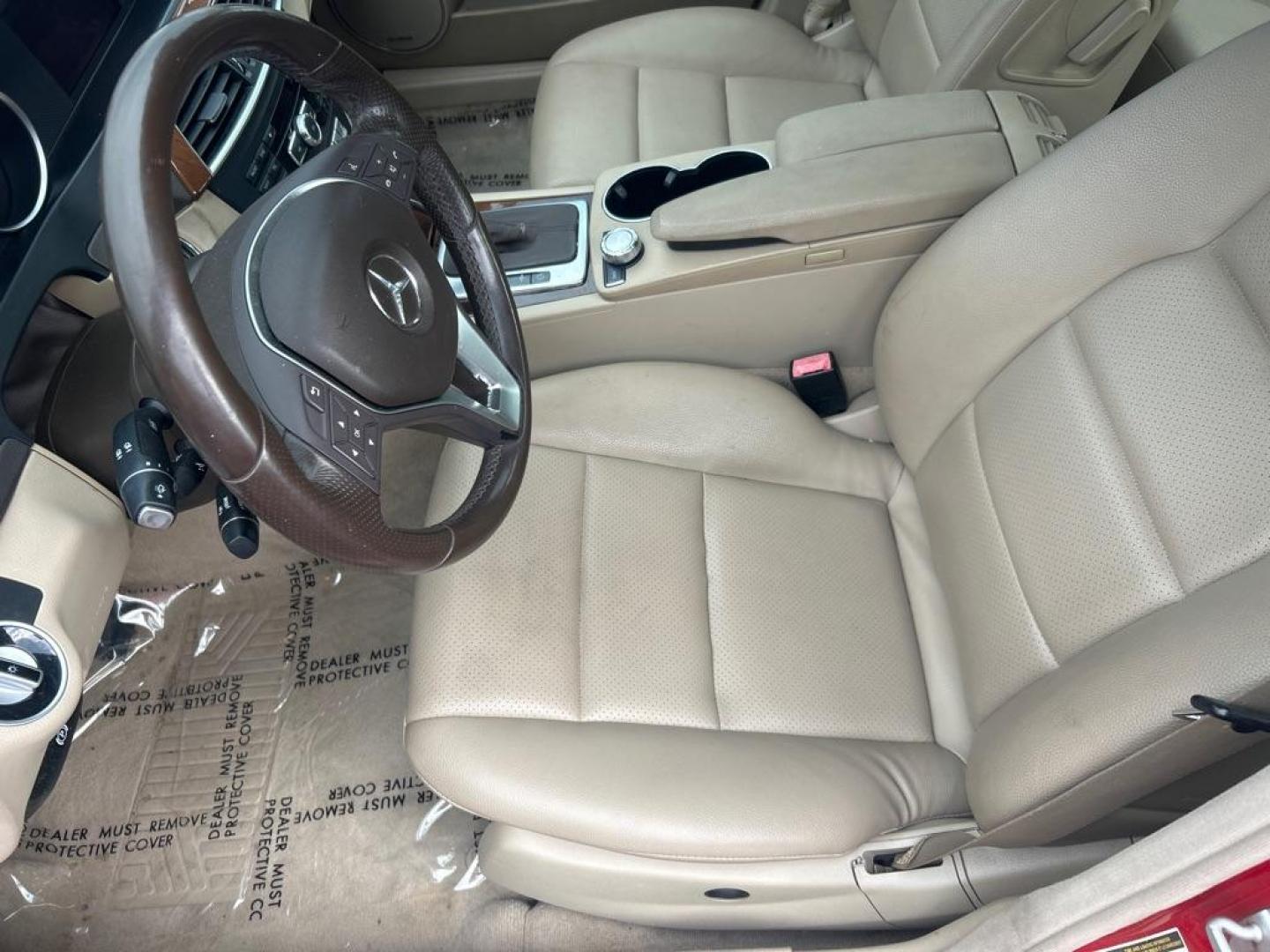 2013 RED MERCEDES-BENZ C-CLASS C250 (WDDGF4HB9DR) with an 1.8L engine, Automatic transmission, located at 2514 Williamson Rd NE, Roanoke, VA, 24012, (540) 265-7770, 37.294636, -79.936249 - NO CREDIT CHECK FINANCING WITH ONLY $3500 DOWN PAYMENT!!!! Check out our website www.needausedvehicle.com for our No Credit Check/ In House Financing options!! No Credit Check Available!!! In House Financing Available!!! All Clean Title Vehicles (no Salvaged or flooded vehicles ever on our lot)!- Photo#4