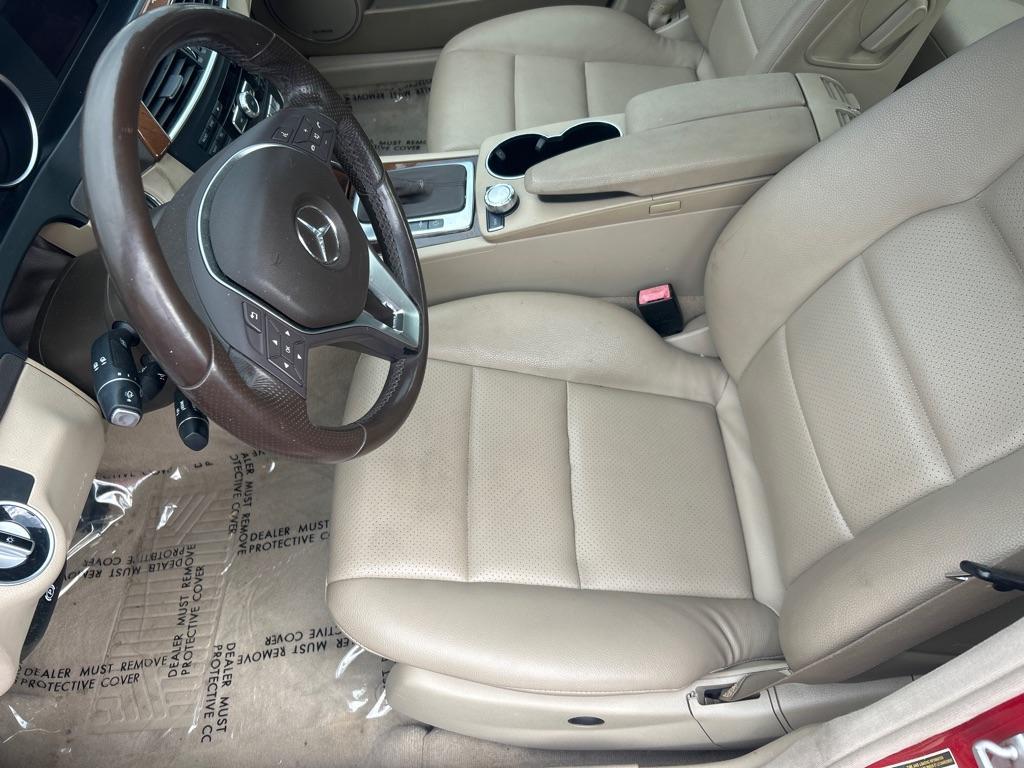 2013 RED MERCEDES-BENZ C-CLASS C250 (WDDGF4HB9DR) with an 1.8L engine, Automatic transmission, located at 2514 Williamson Rd NE, Roanoke, VA, 24012, (540) 265-7770, 37.294636, -79.936249 - NO CREDIT CHECK FINANCING WITH ONLY $3600 DOWN PAYMENT!!!! Check out our website www.needausedvehicle.com for our No Credit Check/ In House Financing options!! No Credit Check Available!!! In House Financing Available!!! All Clean Title Vehicles (no Salvaged or flooded vehicles ever on our lot)! - Photo#4