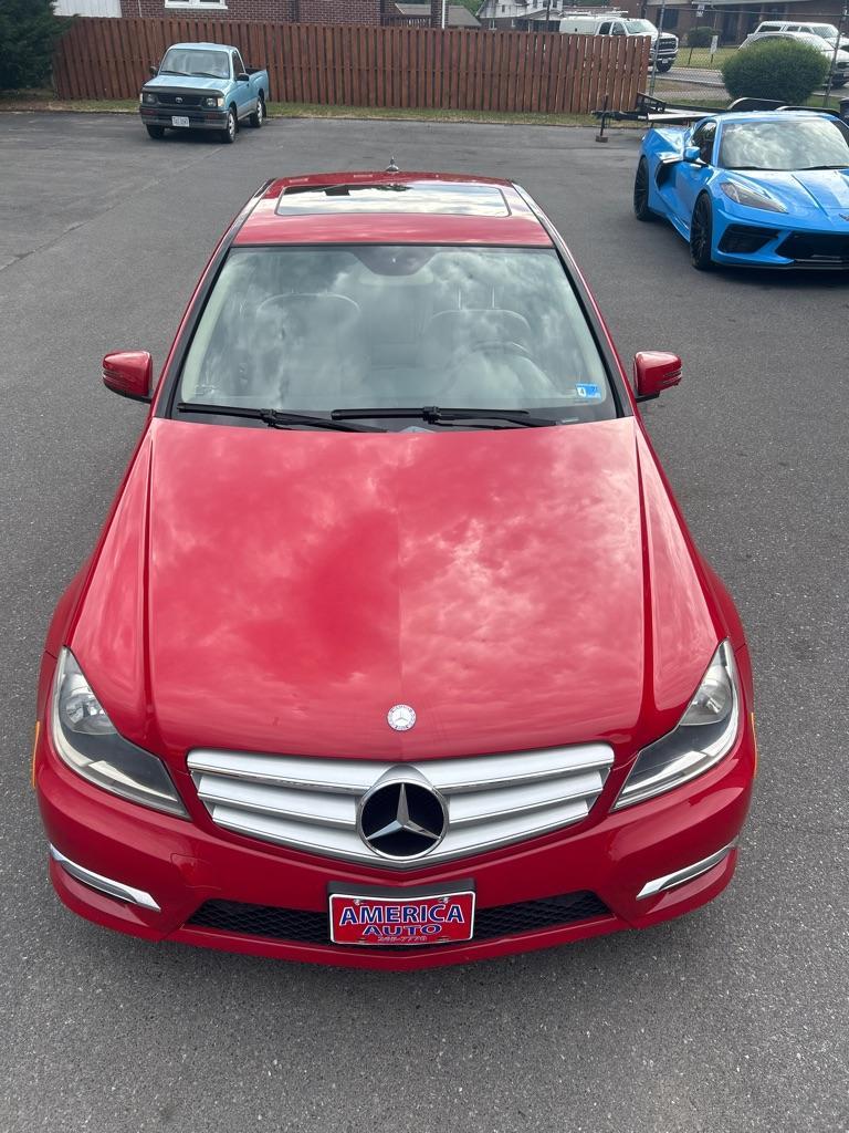 2013 RED MERCEDES-BENZ C-CLASS C250 (WDDGF4HB9DR) with an 1.8L engine, Automatic transmission, located at 2514 Williamson Rd NE, Roanoke, VA, 24012, (540) 265-7770, 37.294636, -79.936249 - NO CREDIT CHECK FINANCING WITH ONLY $3600 DOWN PAYMENT!!!! Check out our website www.needausedvehicle.com for our No Credit Check/ In House Financing options!! No Credit Check Available!!! In House Financing Available!!! All Clean Title Vehicles (no Salvaged or flooded vehicles ever on our lot)! - Photo#10