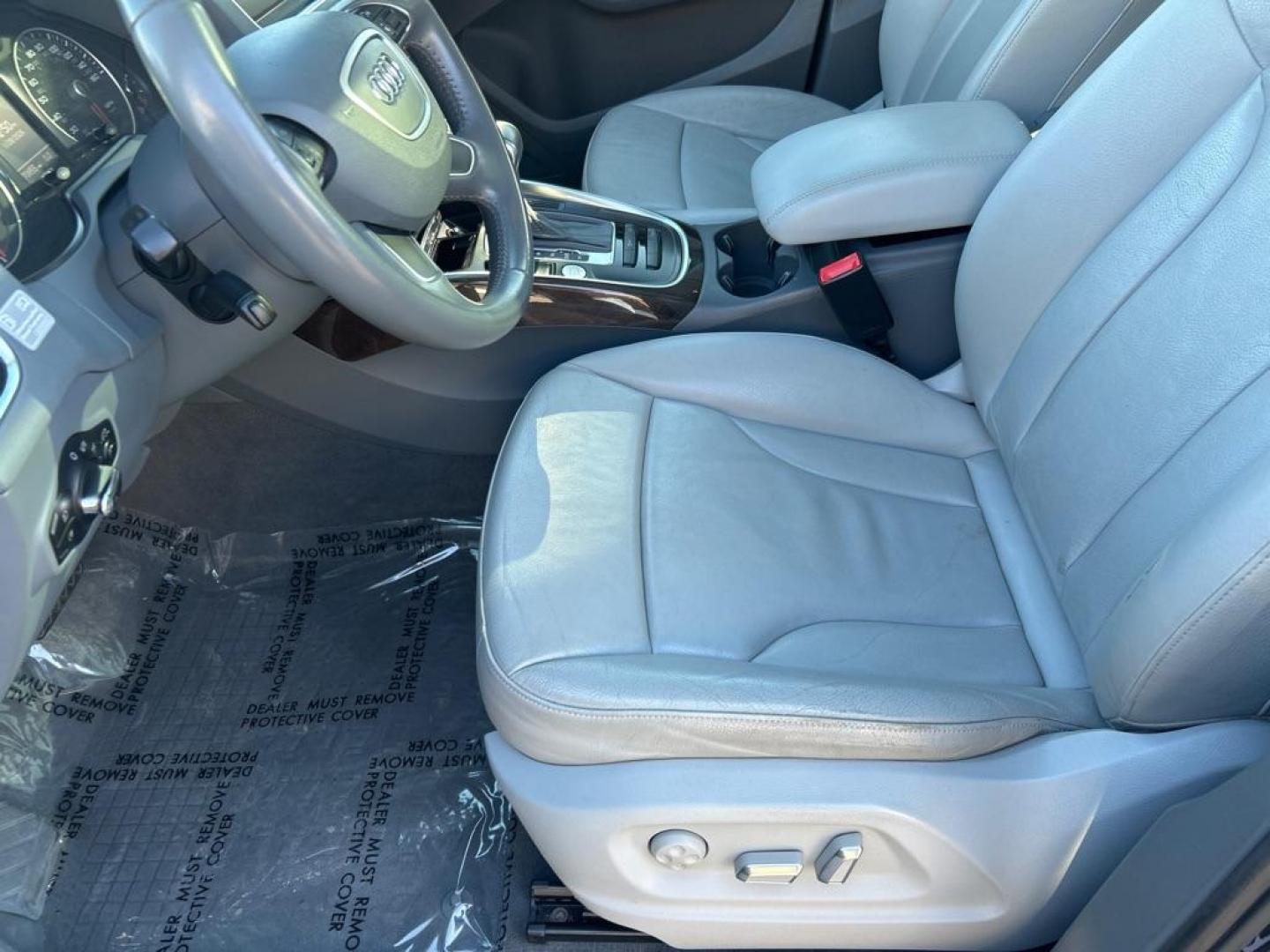 2014 BLUE AUDI Q5 TDI PREMIUM PLUS (WA1CMAFP1EA) with an 3.0L engine, Automatic transmission, located at 2514 Williamson Rd NE, Roanoke, VA, 24012, (540) 265-7770, 37.294636, -79.936249 - NO CREDIT CHECK FINANCING WITH ONLY $3200 DOWN PAYMENT!!!! Check out our website www.needausedvehicle.com for our No Credit Check/ In House Financing options!! No Credit Check Available!!! In House Financing Available!!! All Clean Title Vehicles (no Salvaged or flooded vehicles ever on our lot)! - Photo#3