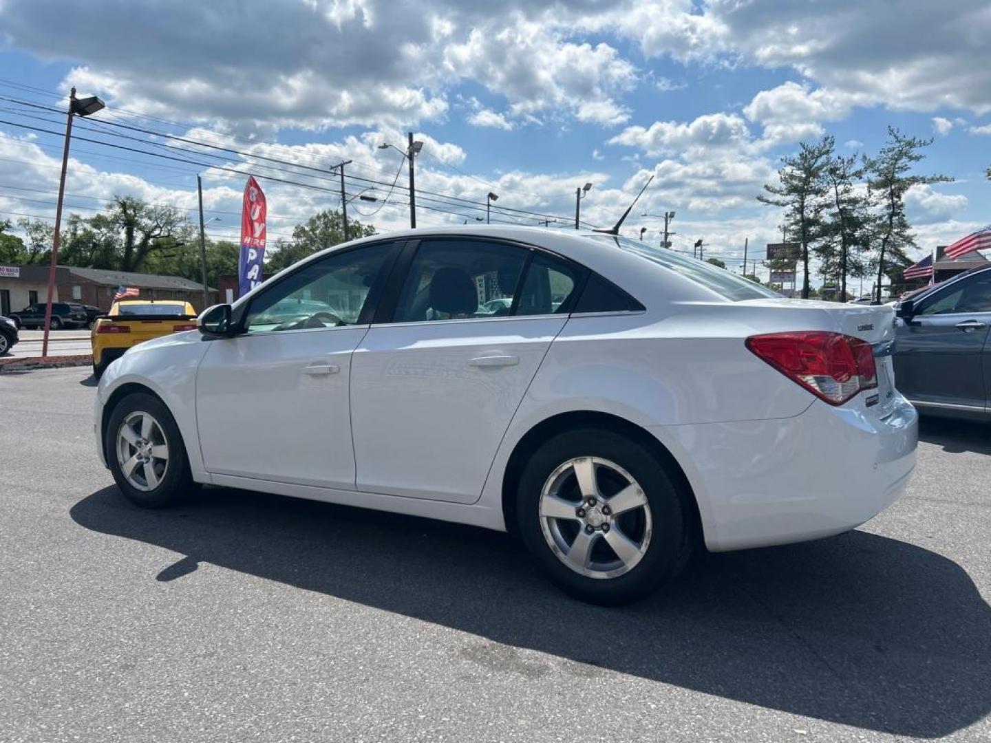 2012 WHITE CHEVROLET CRUZE LT (1G1PF5SCXC7) with an 1.4L engine, Automatic transmission, located at 2514 Williamson Rd NE, Roanoke, VA, 24012, (540) 265-7770, 37.294636, -79.936249 - Photo#4