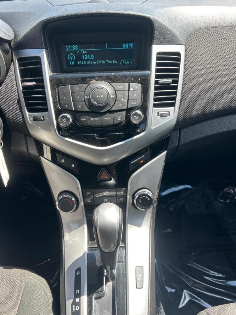 2012 WHITE CHEVROLET CRUZE LT (1G1PF5SCXC7) with an 1.4L engine, Automatic transmission, located at 2514 Williamson Rd NE, Roanoke, VA, 24012, (540) 265-7770, 37.294636, -79.936249 - Photo#15
