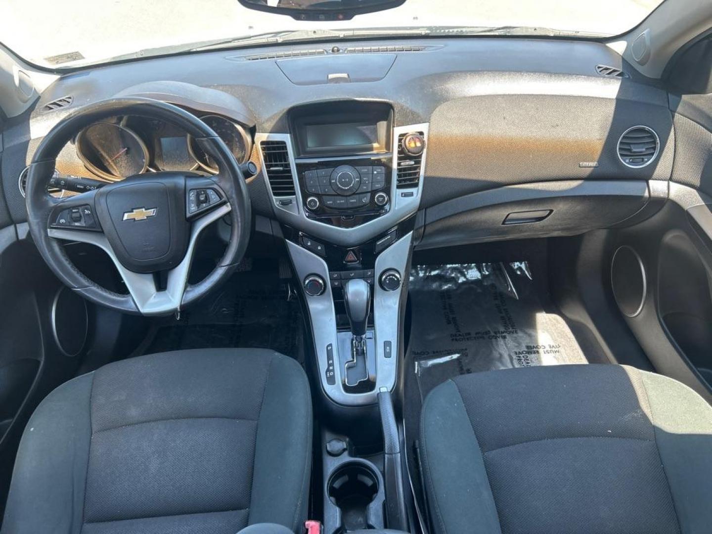 2012 WHITE CHEVROLET CRUZE LT (1G1PF5SCXC7) with an 1.4L engine, Automatic transmission, located at 2514 Williamson Rd NE, Roanoke, VA, 24012, (540) 265-7770, 37.294636, -79.936249 - NO CREDIT CHECK FINANCING WITH ONLY $1800 DOWN PAYMENT!!!! Check out our website www.needausedvehicle.com for our No Credit Check/ In House Financing options!! No Credit Check Available!!! In House Financing Available!!! All Clean Title Vehicles (no Salvaged or flooded vehicles ever on our lot)!- Photo#3