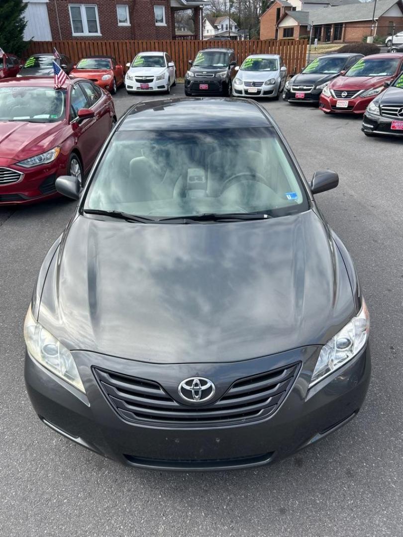 2009 GRAY TOYOTA CAMRY LE (4T1BE46K19U) with an 2.4L engine, Automatic transmission, located at 2514 Williamson Rd NE, Roanoke, VA, 24012, (540) 265-7770, 37.294636, -79.936249 - NO CREDIT CHECK FINANCING WITH ONLY $1700 DOWN PAYMENT!!!! Check out our website www.needausedvehicle.com for our No Credit Check/ In House Financing options!! No Credit Check Available!!! In House Financing Available!!! All Clean Title Vehicles (no Salvaged or flooded vehicles ever on our lot)! - Photo#8