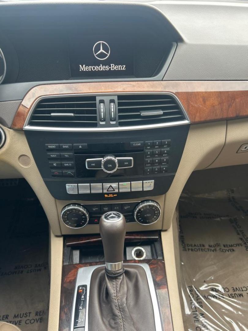 2014 BLACK MERCEDES-BENZ C-CLASS C300 4MATIC (WDDGF8ABXER) with an 3.5L engine, Automatic transmission, located at 2514 Williamson Rd NE, Roanoke, VA, 24012, (540) 265-7770, 37.294636, -79.936249 - NO CREDIT CHECK FINANCING WITH ONLY $3500 DOWN PAYMENT!!!! Check out our website www.needausedvehicle.com for our No Credit Check/ In House Financing options!! No Credit Check Available!!! In House Financing Available!!! All Clean Title Vehicles (no Salvaged or flooded vehicles ever on our lot)! - Photo#7