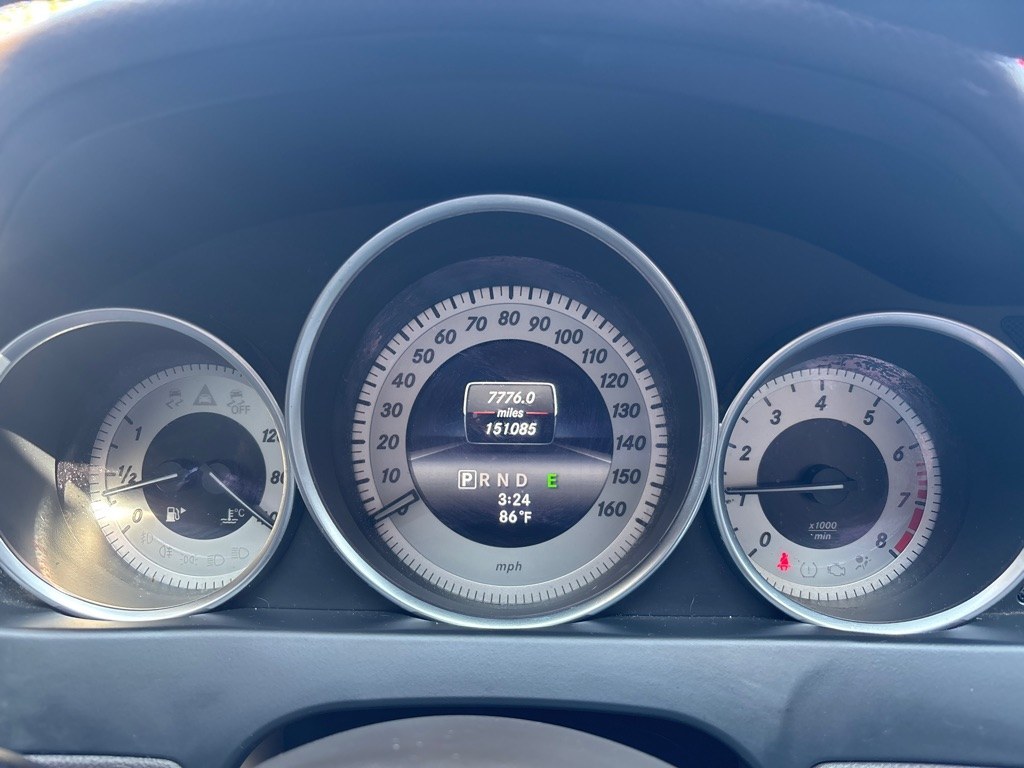 2014 BLACK MERCEDES-BENZ C-CLASS C300 4MATIC (WDDGF8ABXER) with an 3.5L engine, Automatic transmission, located at 2514 Williamson Rd NE, Roanoke, VA, 24012, (540) 265-7770, 37.294636, -79.936249 - NO CREDIT CHECK FINANCING WITH ONLY $3400 DOWN PAYMENT!!!! Check out our website www.needausedvehicle.com for our No Credit Check/ In House Financing options!! No Credit Check Available!!! In House Financing Available!!! All Clean Title Vehicles (no Salvaged or flooded vehicles ever on our lot)!- Photo#5