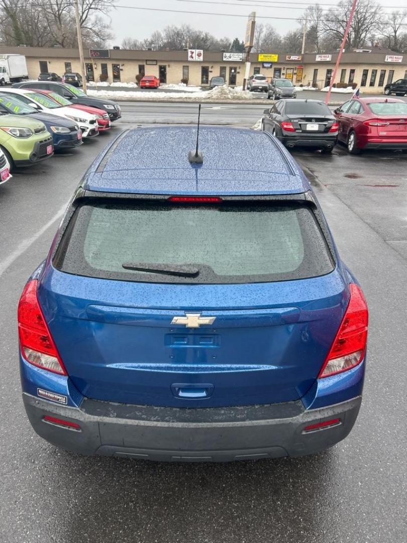 2016 BLUE CHEVROLET TRAX LS (KL7CJNSB9GB) with an 1.4L engine, Automatic transmission, located at 2514 Williamson Rd NE, Roanoke, VA, 24012, (540) 265-7770, 37.294636, -79.936249 - NO CREDIT CHECK FINANCING WITH ONLY $3000 DOWN PAYMENT!!!! Check out our website www.needausedvehicle.com for our No Credit Check/ In House Financing options!! No Credit Check Available!!! In House Financing Available!!! All Clean Title Vehicles (no Salvaged or flooded vehicles ever on our lot)! - Photo#3