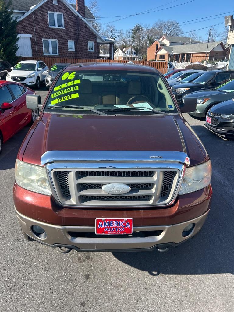 2006 MAROON FORD F150 SUPERCREW King Ranch (1FTPW14V26K) with an 5.4L engine, Automatic transmission, located at 2514 Williamson Rd NE, Roanoke, VA, 24012, (540) 265-7770, 37.294636, -79.936249 - NO CREDIT CHECK FINANCING WITH ONLY $3700 DOWN PAYMENT!!!! Check out our website www.needausedvehicle.com for our No Credit Check/ In House Financing options!! No Credit Check Available!!! In House Financing Available!!! All Clean Title Vehicles (no Salvaged or flooded vehicles ever on our lot)! - Photo#1