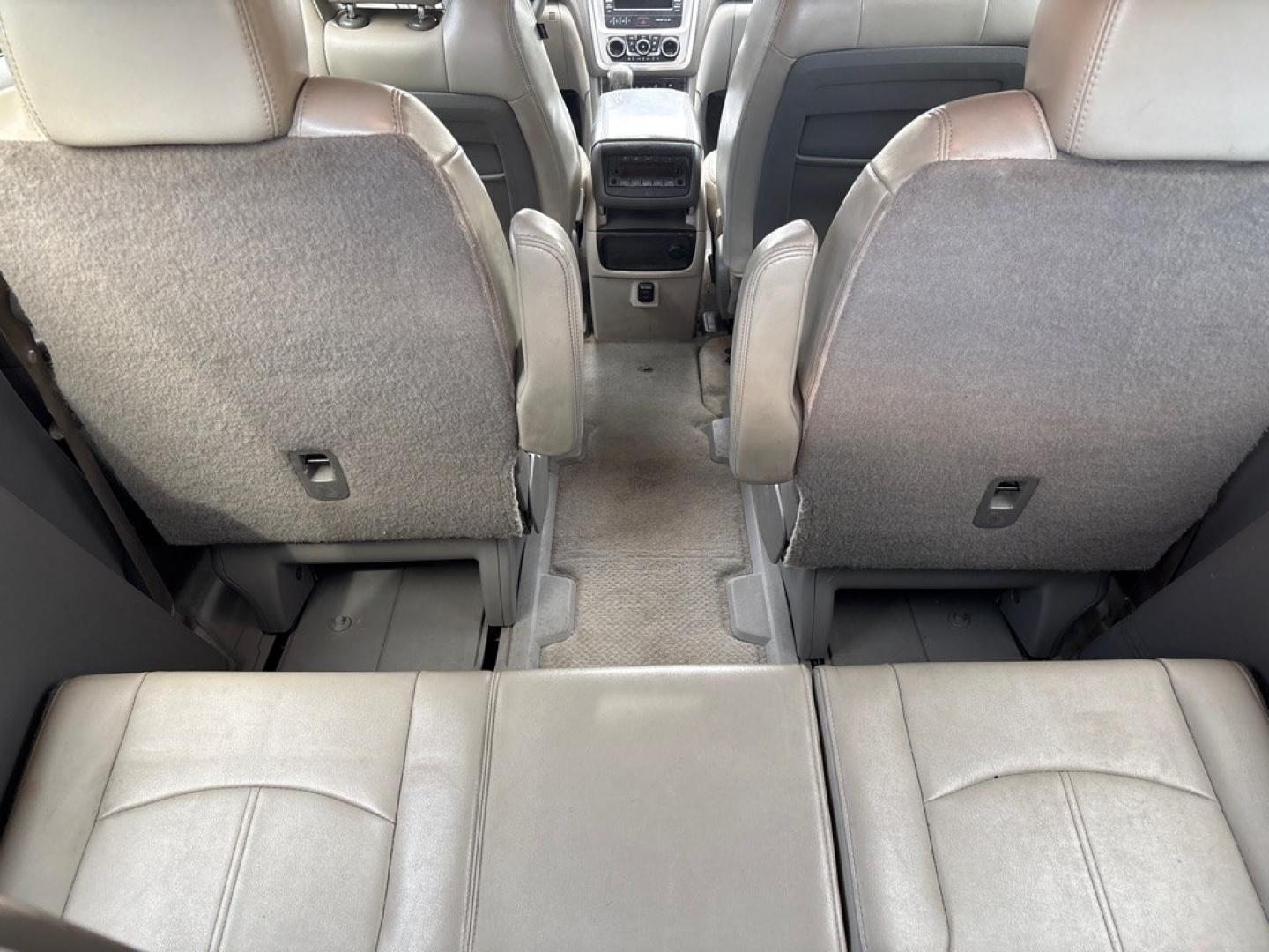 2014 WHITE GMC ACADIA SLT-1 (1GKKRRKD8EJ) with an 3.6L engine, Automatic transmission, located at 2514 Williamson Rd NE, Roanoke, VA, 24012, (540) 265-7770, 37.294636, -79.936249- Photo#3