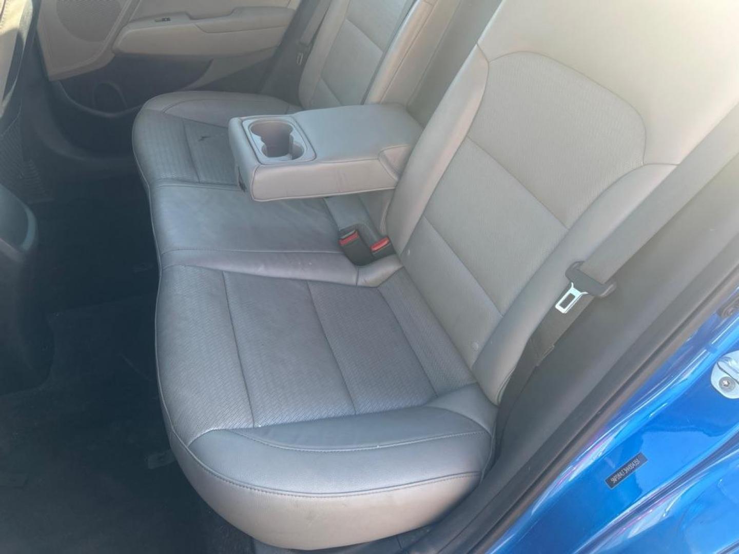 2017 BLUE HYUNDAI ELANTRA SE (5NPD84LF3HH) with an 2.0L engine, Automatic transmission, located at 2514 Williamson Rd NE, Roanoke, VA, 24012, (540) 265-7770, 37.294636, -79.936249 - NO CREDIT CHECK FINANCING WITH ONLY $2700 DOWN PAYMENT!!!! Check out our website www.needausedvehicle.com for our No Credit Check/ In House Financing options!! No Credit Check Available!!! In House Financing Available!!! All Clean Title Vehicles (no Salvaged or flooded vehicles ever on our lot)! - Photo#2