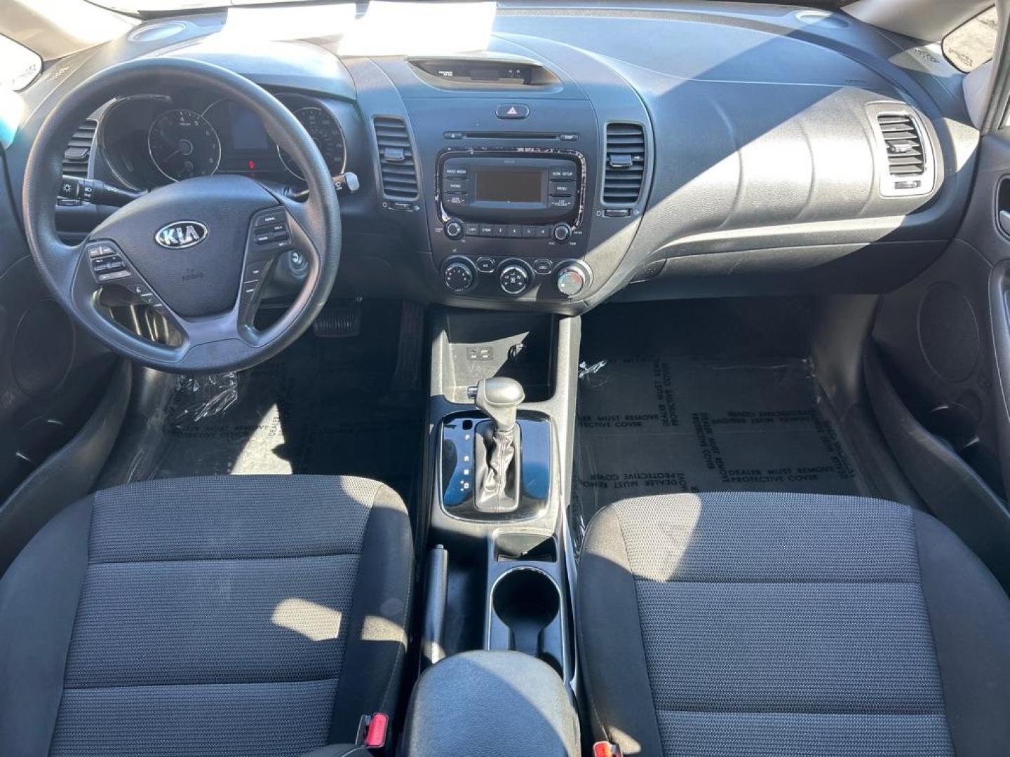 2018 WHITE KIA FORTE LX (3KPFK4A75JE) with an 2.0L engine, Automatic transmission, located at 2514 Williamson Rd NE, Roanoke, VA, 24012, (540) 265-7770, 37.294636, -79.936249 - NO CREDIT CHECK FINANCING WITH ONLY $3300 DOWN PAYMENT!!!! Check out our website www.needausedvehicle.com for our No Credit Check/ In House Financing options!! No Credit Check Available!!! In House Financing Available!!! All Clean Title Vehicles (no Salvaged or flooded vehicles ever on our lot)! - Photo#3