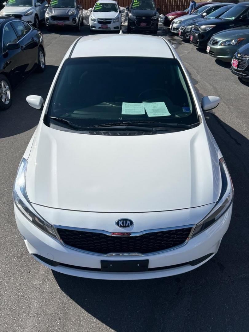 2018 WHITE KIA FORTE LX (3KPFK4A75JE) with an 2.0L engine, Automatic transmission, located at 2514 Williamson Rd NE, Roanoke, VA, 24012, (540) 265-7770, 37.294636, -79.936249 - NO CREDIT CHECK FINANCING WITH ONLY $3300 DOWN PAYMENT!!!! Check out our website www.needausedvehicle.com for our No Credit Check/ In House Financing options!! No Credit Check Available!!! In House Financing Available!!! All Clean Title Vehicles (no Salvaged or flooded vehicles ever on our lot)! - Photo#8