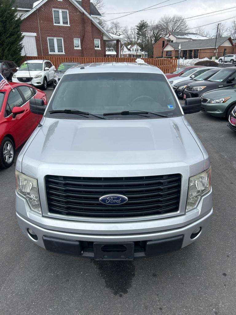2014 SILVER FORD F150 SUPER CAB (1FTFX1CF7EK) with an 5.0L engine, Automatic transmission, located at 2514 Williamson Rd NE, Roanoke, VA, 24012, (540) 265-7770, 37.294636, -79.936249 - NO CREDIT CHECK FINANCING WITH ONLY $14900 DOWN PAYMENT!!!! Check out our website www.needausedvehicle.com for our No Credit Check/ In House Financing options!! No Credit Check Available!!! In House Financing Available!!! All Clean Title Vehicles (no Salvaged or flooded vehicles ever on our lot) - Photo#1