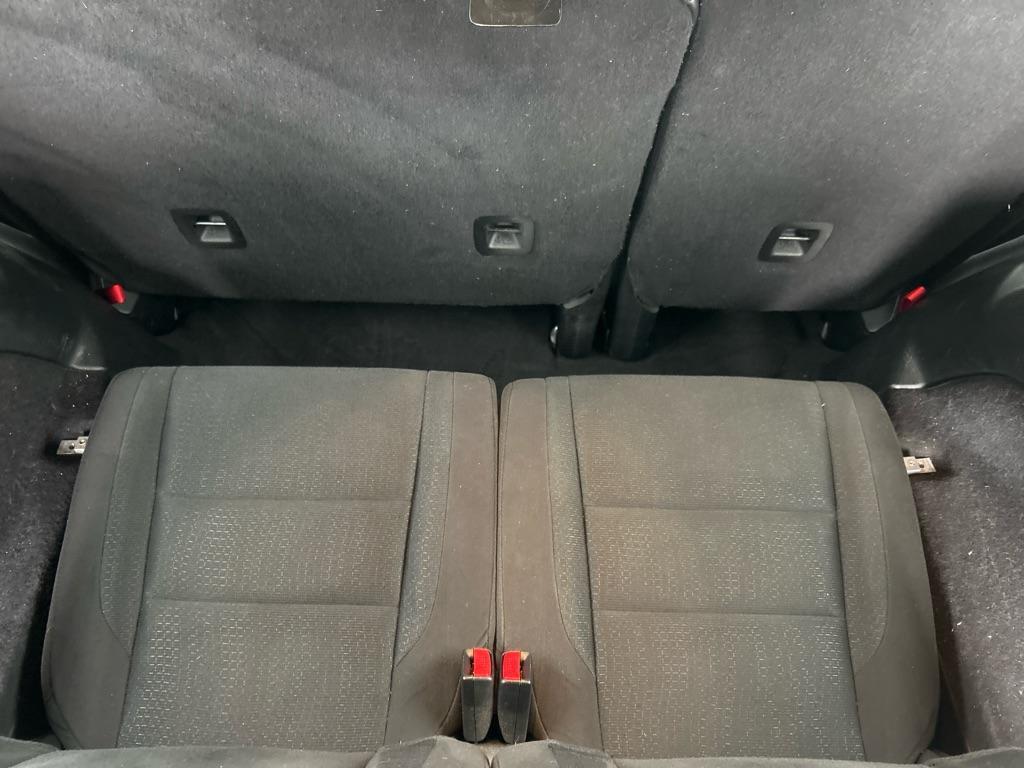 2017 SILVER DODGE DURANGO SXT (1C4RDJAG5HC) with an 3.6L engine, Automatic transmission, located at 2514 Williamson Rd NE, Roanoke, VA, 24012, (540) 265-7770, 37.294636, -79.936249 - NO CREDIT CHECK FINANCING WITH ONLY $4800 DOWN PAYMENT!!!! Check out our website www.needausedvehicle.com for our No Credit Check/ In House Financing options!! No Credit Check Available!!! In House Financing Available!!! All Clean Title Vehicles (no Salvaged or flooded vehicles ever on our lot)! - Photo#5