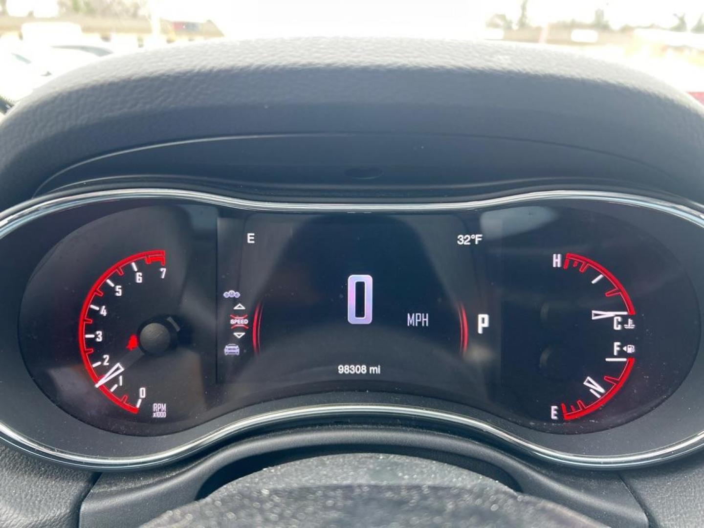 2017 SILVER DODGE DURANGO SXT (1C4RDJAG5HC) with an 3.6L engine, Automatic transmission, located at 2514 Williamson Rd NE, Roanoke, VA, 24012, (540) 265-7770, 37.294636, -79.936249 - Photo#10