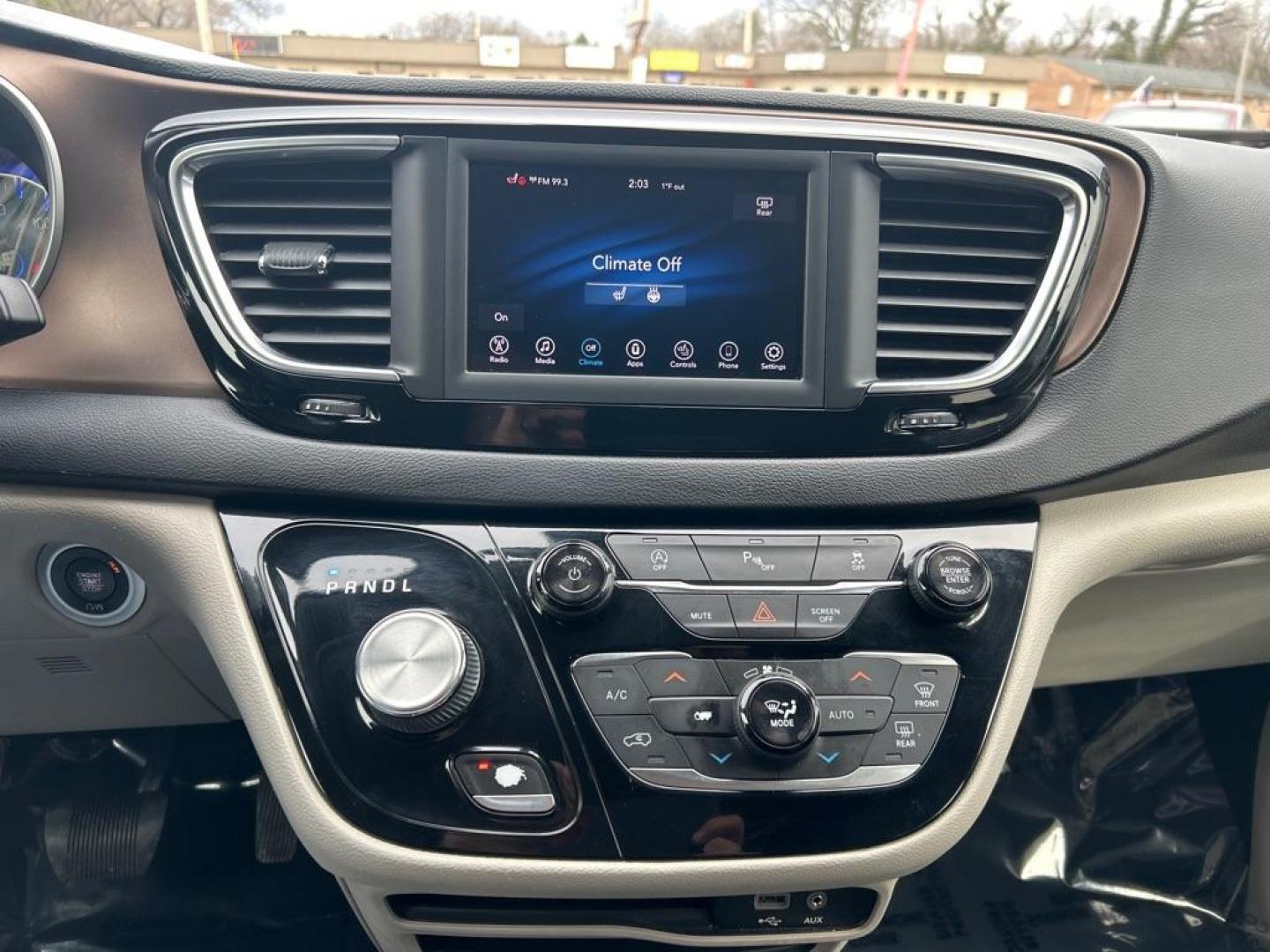 2019 GRAY CHRYSLER PACIFICA TOURING L (2C4RC1BG0KR) with an 3.6L engine, Automatic transmission, located at 2514 Williamson Rd NE, Roanoke, VA, 24012, (540) 265-7770, 37.294636, -79.936249 - NO CREDIT CHECK FINANCING WITH ONLY $3000 DOWN PAYMENT!!!! Check out our website www.needausedvehicle.com for our No Credit Check/ In House Financing options!! No Credit Check Available!!! In House Financing Available!!! All Clean Title Vehicles (no Salvaged or flooded vehicles ever on our lot)! - Photo#7