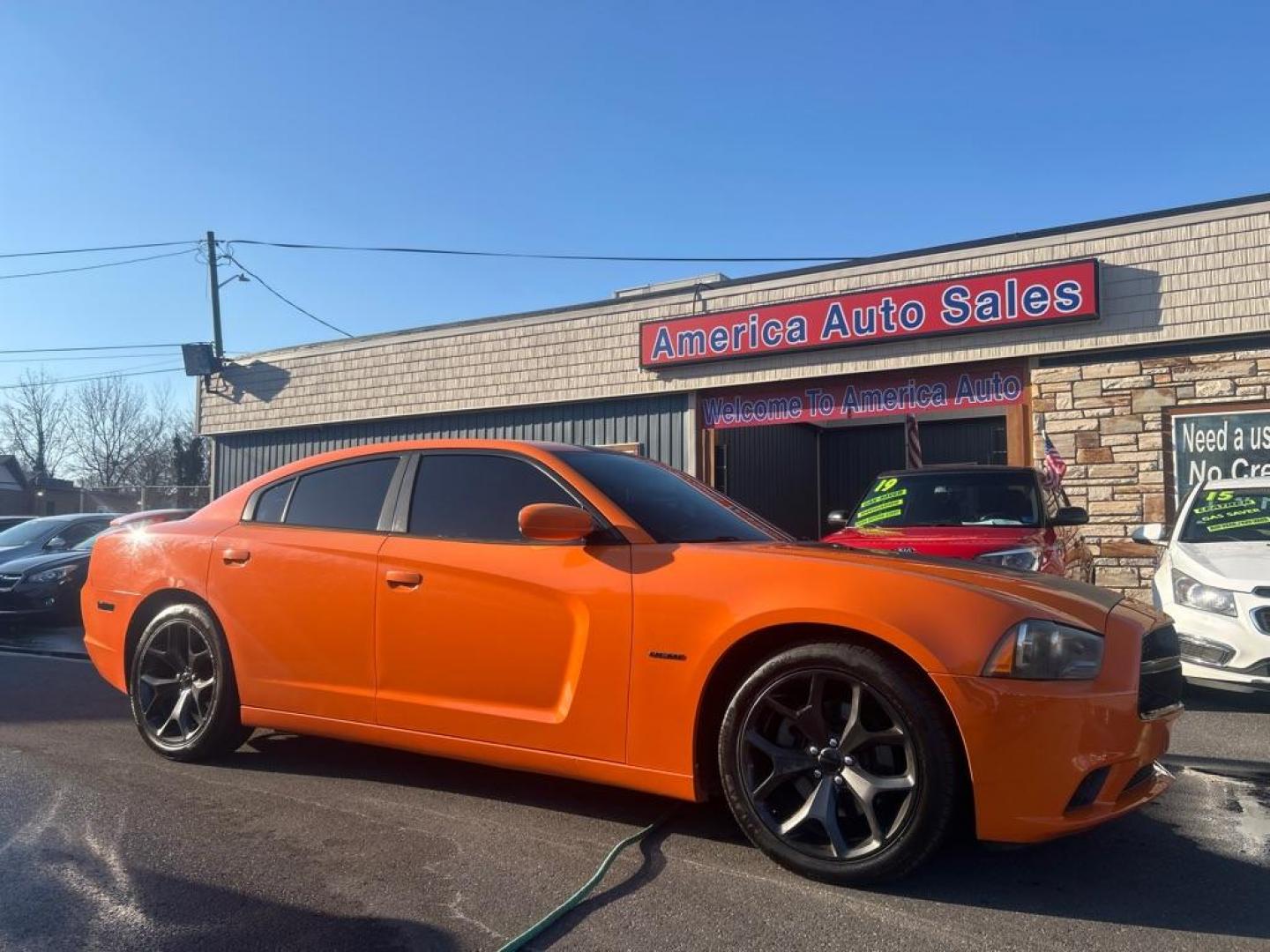 2014 ORANGE DODGE CHARGER RT (2C3CDXCTXEH) with an 5.7 engine, Automatic transmission, located at 2514 Williamson Rd NE, Roanoke, VA, 24012, (540) 265-7770, 37.294636, -79.936249 - NO CREDIT CHECK FINANCING WITH ONLY $4500 DOWN PAYMENT!!!! Check out our website www.needausedvehicle.com for our No Credit Check/ In House Financing options!! No Credit Check Available!!! In House Financing Available!!! All Clean Title Vehicles (no Salvaged or flooded vehicles ever on our lot)! - Photo#0