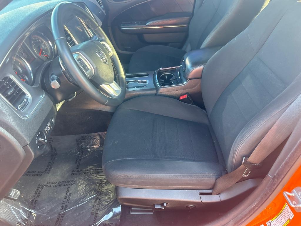 2014 ORANGE DODGE CHARGER RT (2C3CDXCTXEH) with an 5.7 engine, Automatic transmission, located at 2514 Williamson Rd NE, Roanoke, VA, 24012, (540) 265-7770, 37.294636, -79.936249 - Photo#4