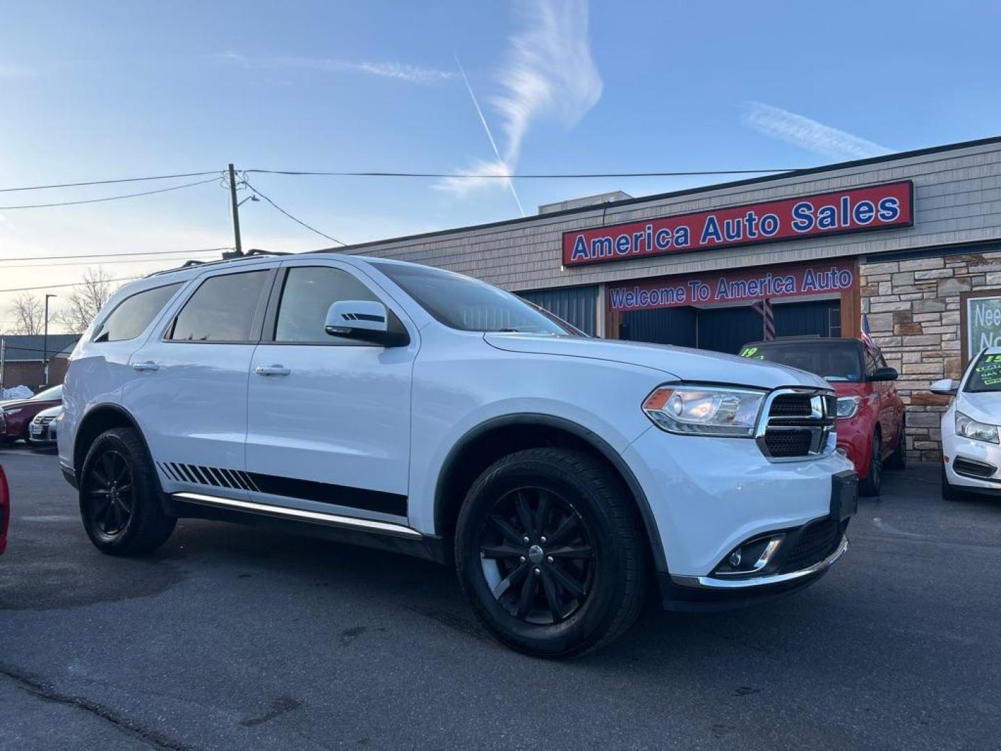 2014 WHITE DODGE DURANGO LIMITED (1C4RDJDG7EC) with an 3.6L engine, Automatic transmission, located at 2514 Williamson Rd NE, Roanoke, VA, 24012, (540) 265-7770, 37.294636, -79.936249 - NO CREDIT CHECK FINANCING WITH ONLY $4000 DOWN PAYMENT!!!! Check out our website www.needausedvehicle.com for our No Credit Check/ In House Financing options!! No Credit Check Available!!! In House Financing Available!!! All Clean Title Vehicles (no Salvaged or flooded vehicles ever on our lot)! - Photo#0
