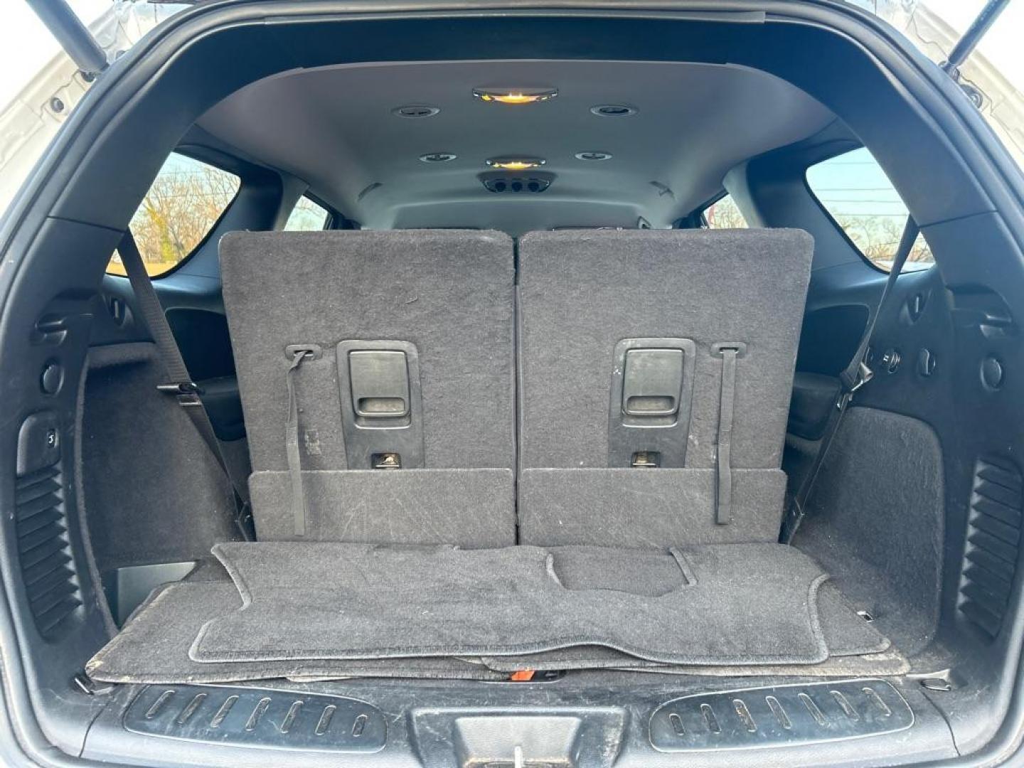 2014 WHITE DODGE DURANGO LIMITED (1C4RDJDG7EC) with an 3.6L engine, Automatic transmission, located at 2514 Williamson Rd NE, Roanoke, VA, 24012, (540) 265-7770, 37.294636, -79.936249 - NO CREDIT CHECK FINANCING WITH ONLY $4000 DOWN PAYMENT!!!! Check out our website www.needausedvehicle.com for our No Credit Check/ In House Financing options!! No Credit Check Available!!! In House Financing Available!!! All Clean Title Vehicles (no Salvaged or flooded vehicles ever on our lot)! - Photo#2