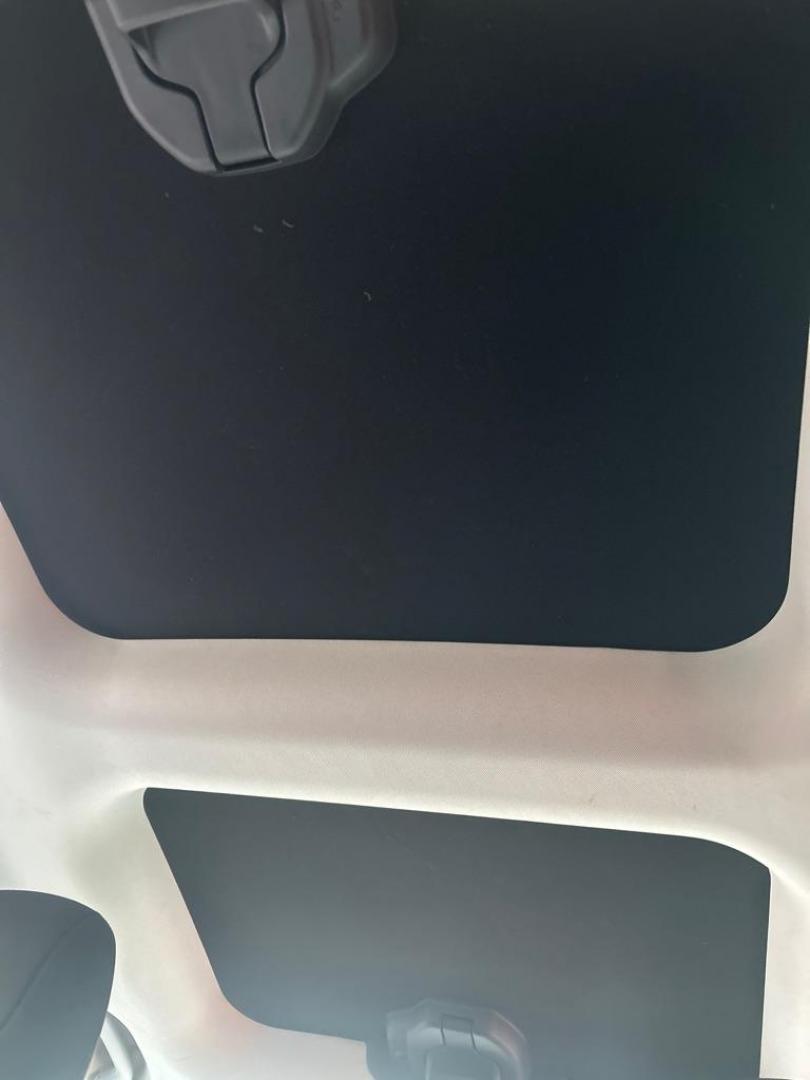 2015 BLUE JEEP RENEGADE LATITUDE (ZACCJABH0FP) with an 1.4L engine, 6-Speed Manual transmission, located at 2514 Williamson Rd NE, Roanoke, VA, 24012, (540) 265-7770, 37.294636, -79.936249 - Photo#6