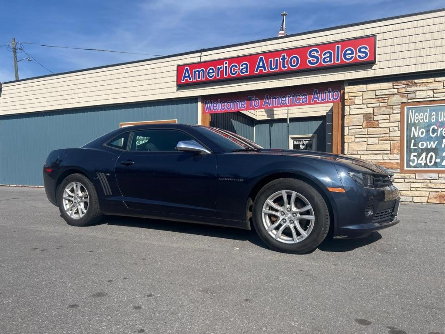 2015 BLUE CHEVROLET CAMARO LS (2G1FB1E35F9) with an 3.6L engine, Automatic transmission, located at 2514 Williamson Rd NE, Roanoke, VA, 24012, (540) 265-7770, 37.294636, -79.936249 - NO CREDIT CHECK FINANCING WITH ONLY $4200 DOWN PAYMENT!!!! Check out our website www.needausedvehicle.com for our No Credit Check/ In House Financing options!! No Credit Check Available!!! In House Financing Available!!! All Clean Title Vehicles (no Salvaged or flooded vehicles ever on our lot)! - Photo#0