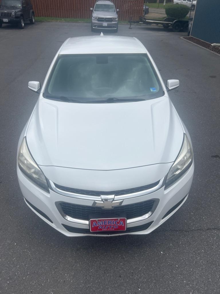 2016 WHITE CHEVROLET MALIBU LIMITED LT (1G11C5SA6GF) with an 2.5L engine, Automatic transmission, located at 2514 Williamson Rd NE, Roanoke, VA, 24012, (540) 265-7770, 37.294636, -79.936249 - NO CREDIT CHECK FINANCING WITH ONLY $3300 DOWN PAYMENT!!!! Check out our website www.needausedvehicle.com for our No Credit Check/ In House Financing options!! No Credit Check Available!!! In House Financing Available!!! All Clean Title Vehicles (no Salvaged or flooded vehicles ever on our lot)! - Photo#9