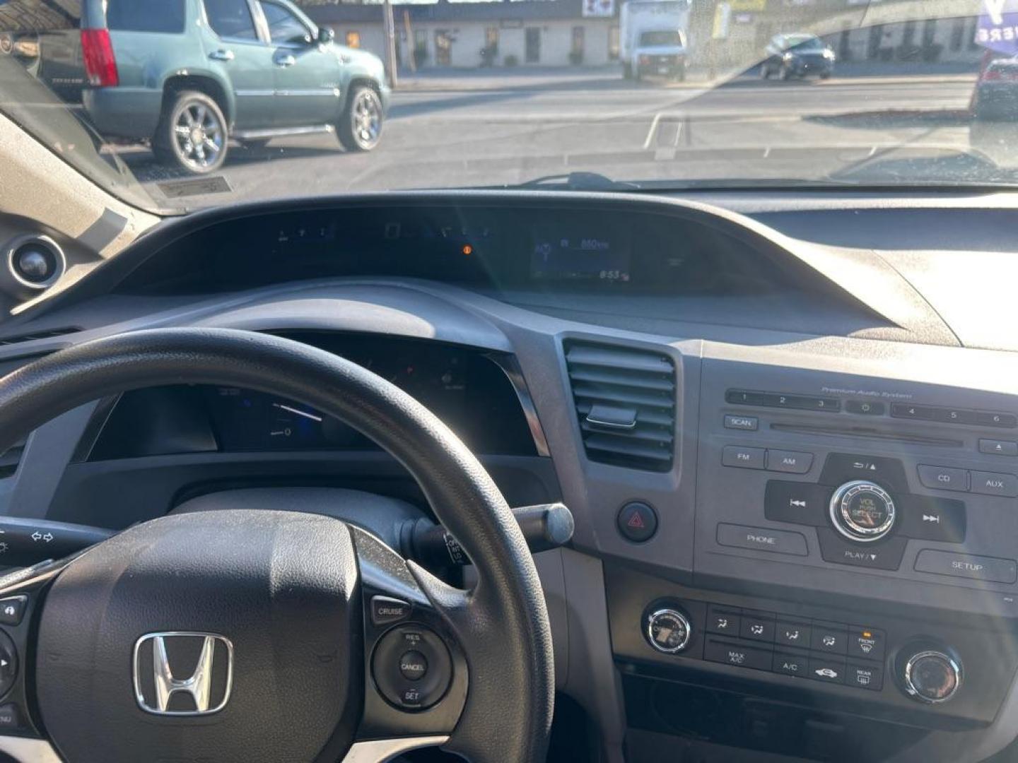 2012 SILVER HONDA CIVIC EX (2HGFG3B85CH) with an 1.8L engine, Automatic transmission, located at 2514 Williamson Rd NE, Roanoke, VA, 24012, (540) 265-7770, 37.294636, -79.936249 - NO CREDIT CHECK FINANCING WITH ONLY $2600 DOWN PAYMENT!!!! Check out our website www.needausedvehicle.com for our No Credit Check/ In House Financing options!! No Credit Check Available!!! In House Financing Available!!! All Clean Title Vehicles (no Salvaged or flooded vehicles ever on our lot)! - Photo#4