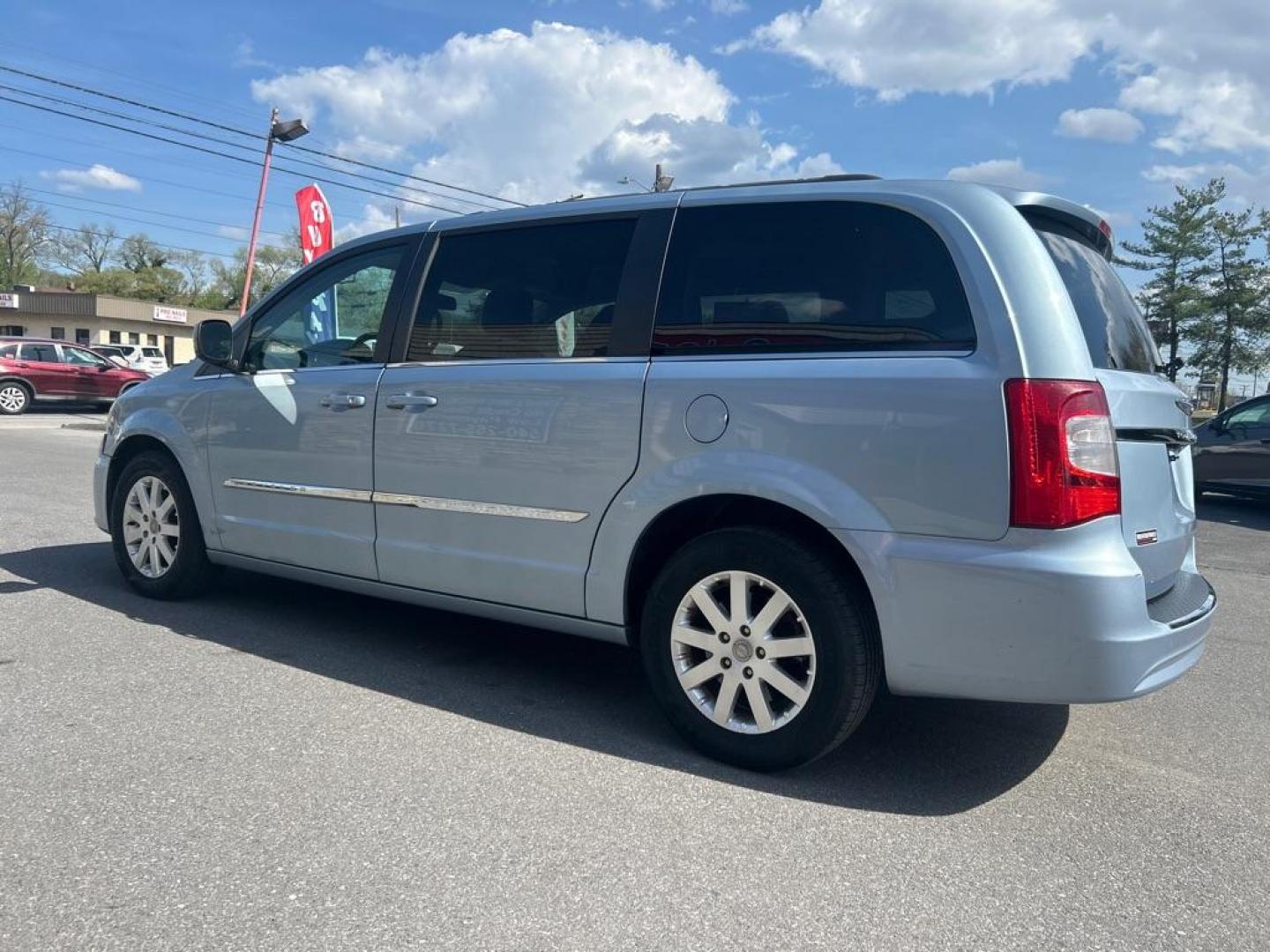2013 BLUE CHRYSLER TOWN and COUNTRY TOURING (2C4RC1BG1DR) with an 3.6L engine, Automatic transmission, located at 2514 Williamson Rd NE, Roanoke, VA, 24012, (540) 265-7770, 37.294636, -79.936249 - NO CREDIT CHECK FINANCING WITH ONLY $2800 DOWN PAYMENT!!!! Check out our website www.needausedvehicle.com for our No Credit Check/ In House Financing options!! No Credit Check Available!!! In House Financing Available!!! All Clean Title Vehicles (no Salvaged or flooded vehicles ever on our lot)! - Photo#1