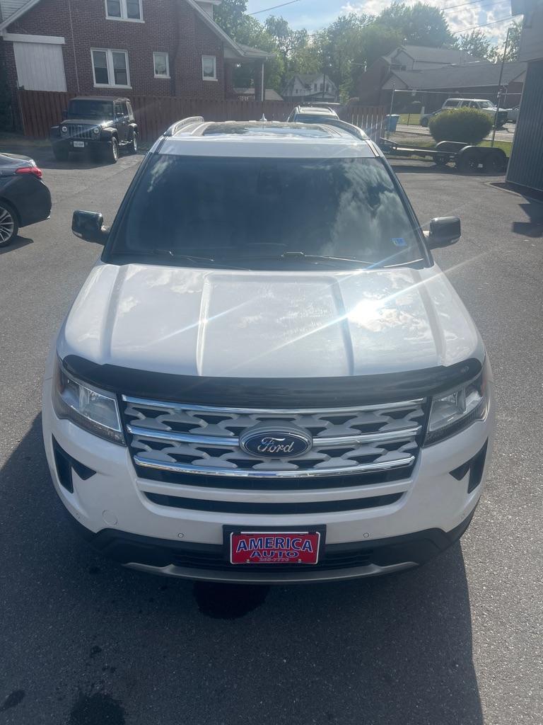 2018 WHITE FORD EXPLORER XLT (1FM5K8D83JG) with an 3.5L engine, Automatic transmission, located at 2514 Williamson Rd NE, Roanoke, VA, 24012, (540) 265-7770, 37.294636, -79.936249 - NO CREDIT CHECK FINANCING WITH ONLY $4300 DOWN PAYMENT!!!! Check out our website www.needausedvehicle.com for our No Credit Check/ In House Financing options!! No Credit Check Available!!! In House Financing Available!!! All Clean Title Vehicles (no Salvaged or flooded vehicles ever on our lot)! - Photo#1
