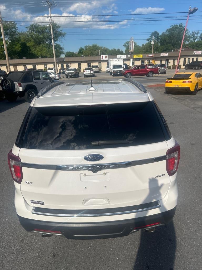 2018 WHITE FORD EXPLORER XLT (1FM5K8D83JG) with an 3.5L engine, Automatic transmission, located at 2514 Williamson Rd NE, Roanoke, VA, 24012, (540) 265-7770, 37.294636, -79.936249 - NO CREDIT CHECK FINANCING WITH ONLY $4300 DOWN PAYMENT!!!! Check out our website www.needausedvehicle.com for our No Credit Check/ In House Financing options!! No Credit Check Available!!! In House Financing Available!!! All Clean Title Vehicles (no Salvaged or flooded vehicles ever on our lot)! - Photo#3