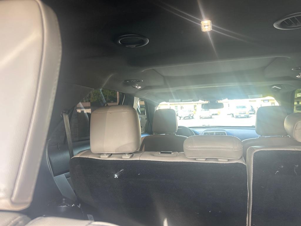 2018 WHITE FORD EXPLORER XLT (1FM5K8D83JG) with an 3.5L engine, Automatic transmission, located at 2514 Williamson Rd NE, Roanoke, VA, 24012, (540) 265-7770, 37.294636, -79.936249 - NO CREDIT CHECK FINANCING WITH ONLY $4300 DOWN PAYMENT!!!! Check out our website www.needausedvehicle.com for our No Credit Check/ In House Financing options!! No Credit Check Available!!! In House Financing Available!!! All Clean Title Vehicles (no Salvaged or flooded vehicles ever on our lot)! - Photo#6
