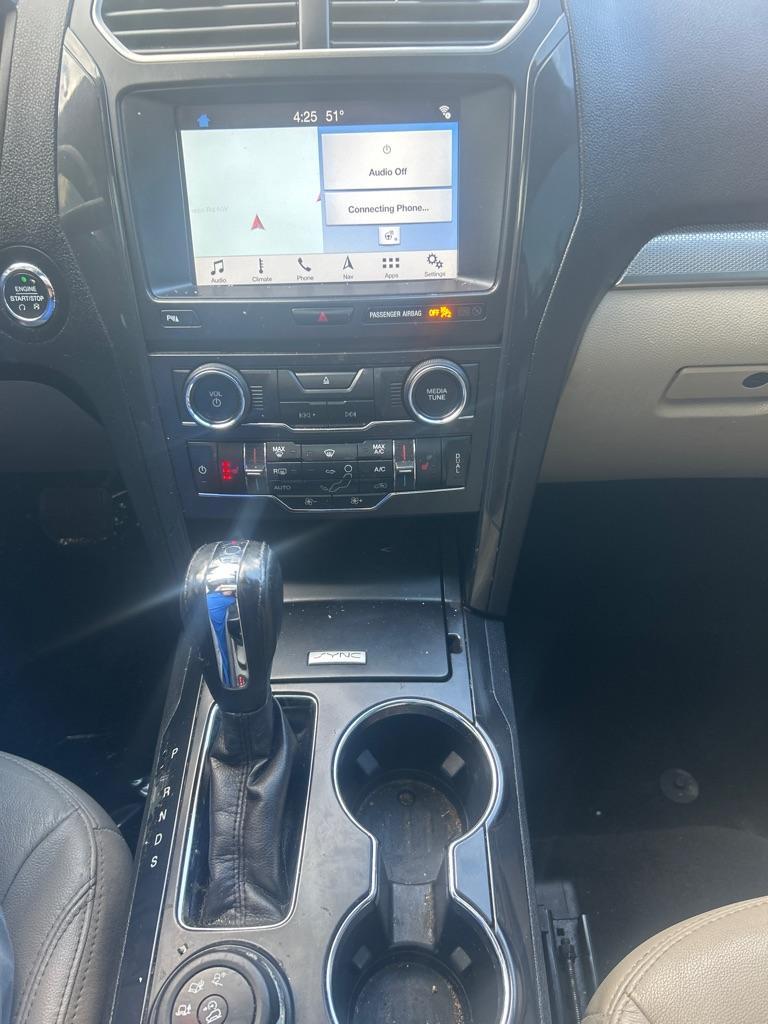 2018 WHITE FORD EXPLORER XLT (1FM5K8D83JG) with an 3.5L engine, Automatic transmission, located at 2514 Williamson Rd NE, Roanoke, VA, 24012, (540) 265-7770, 37.294636, -79.936249 - NO CREDIT CHECK FINANCING WITH ONLY $4300 DOWN PAYMENT!!!! Check out our website www.needausedvehicle.com for our No Credit Check/ In House Financing options!! No Credit Check Available!!! In House Financing Available!!! All Clean Title Vehicles (no Salvaged or flooded vehicles ever on our lot)! - Photo#10