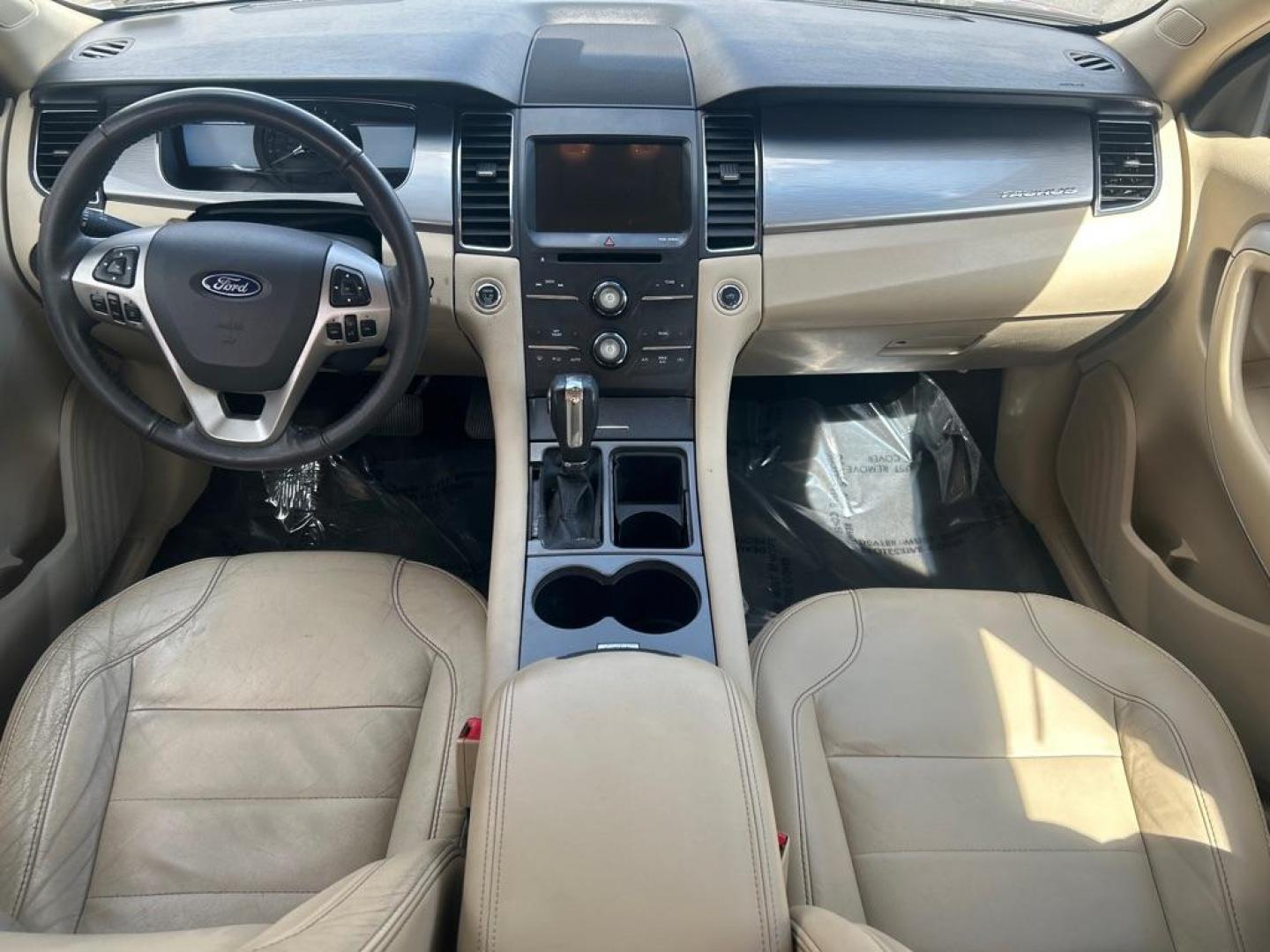 2018 SILVER FORD TAURUS SEL (1FAHP2E8XJG) with an 3.5L engine, Automatic transmission, located at 2514 Williamson Rd NE, Roanoke, VA, 24012, (540) 265-7770, 37.294636, -79.936249 - NO CREDIT CHECK FINANCING WITH ONLY $3800 DOWN PAYMENT!!!! Check out our website www.needausedvehicle.com for our No Credit Check/ In House Financing options!! No Credit Check Available!!! In House Financing Available!!! All Clean Title Vehicles (no Salvaged or flooded vehicles ever on our lot)! - Photo#3