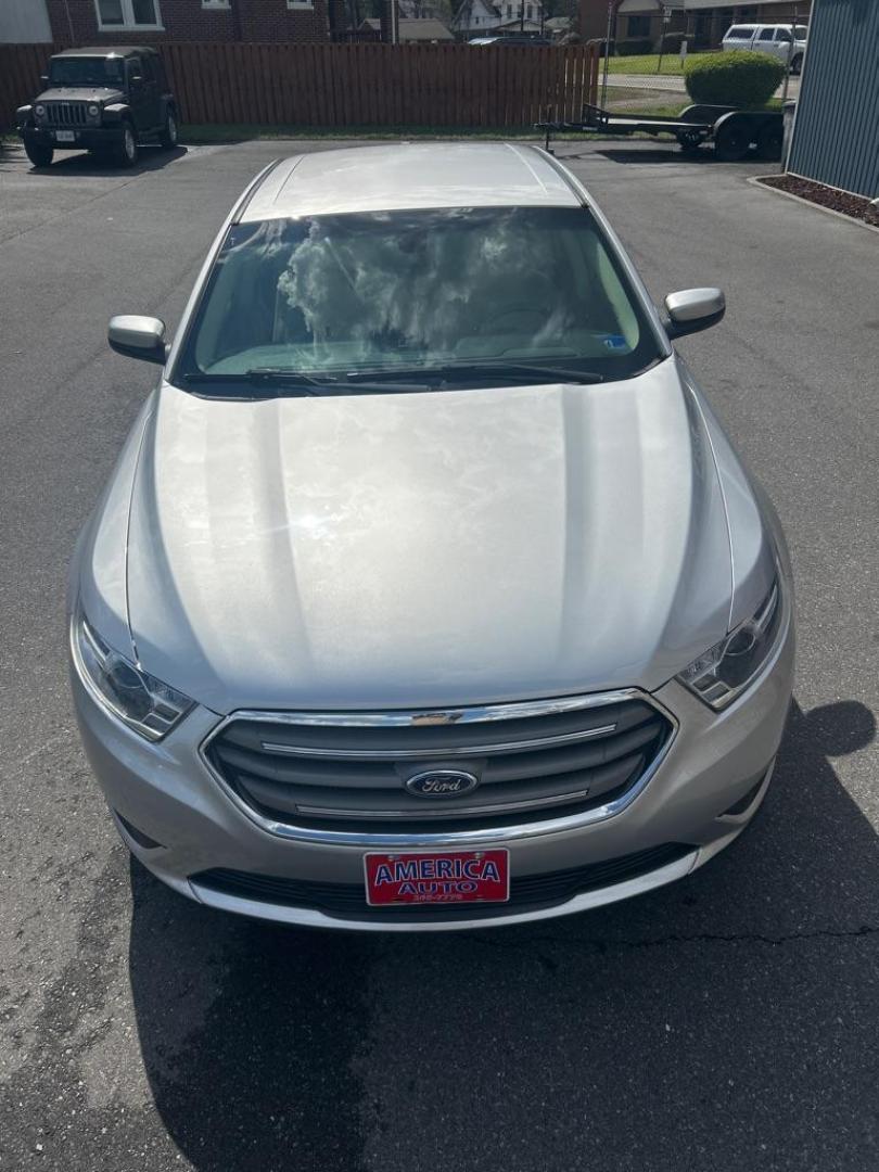 2018 SILVER FORD TAURUS SEL (1FAHP2E8XJG) with an 3.5L engine, Automatic transmission, located at 2514 Williamson Rd NE, Roanoke, VA, 24012, (540) 265-7770, 37.294636, -79.936249 - NO CREDIT CHECK FINANCING WITH ONLY $3800 DOWN PAYMENT!!!! Check out our website www.needausedvehicle.com for our No Credit Check/ In House Financing options!! No Credit Check Available!!! In House Financing Available!!! All Clean Title Vehicles (no Salvaged or flooded vehicles ever on our lot)! - Photo#10