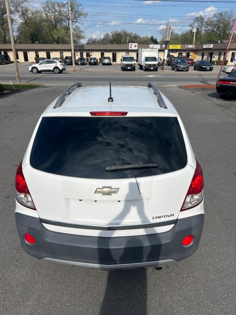 2012 WHITE CHEVROLET CAPTIVA SPORT (3GNAL1EKXCS) with an 2.4L engine, Automatic transmission, located at 2514 Williamson Rd NE, Roanoke, VA, 24012, (540) 265-7770, 37.294636, -79.936249 - NO CREDIT CHECK FINANCING WITH ONLY $2500 DOWN PAYMENT!!!! Check out our website www.needausedvehicle.com for our No Credit Check/ In House Financing options!! No Credit Check Available!!! In House Financing Available!!! All Clean Title Vehicles (no Salvaged or flooded vehicles ever on our lot)! - Photo#11