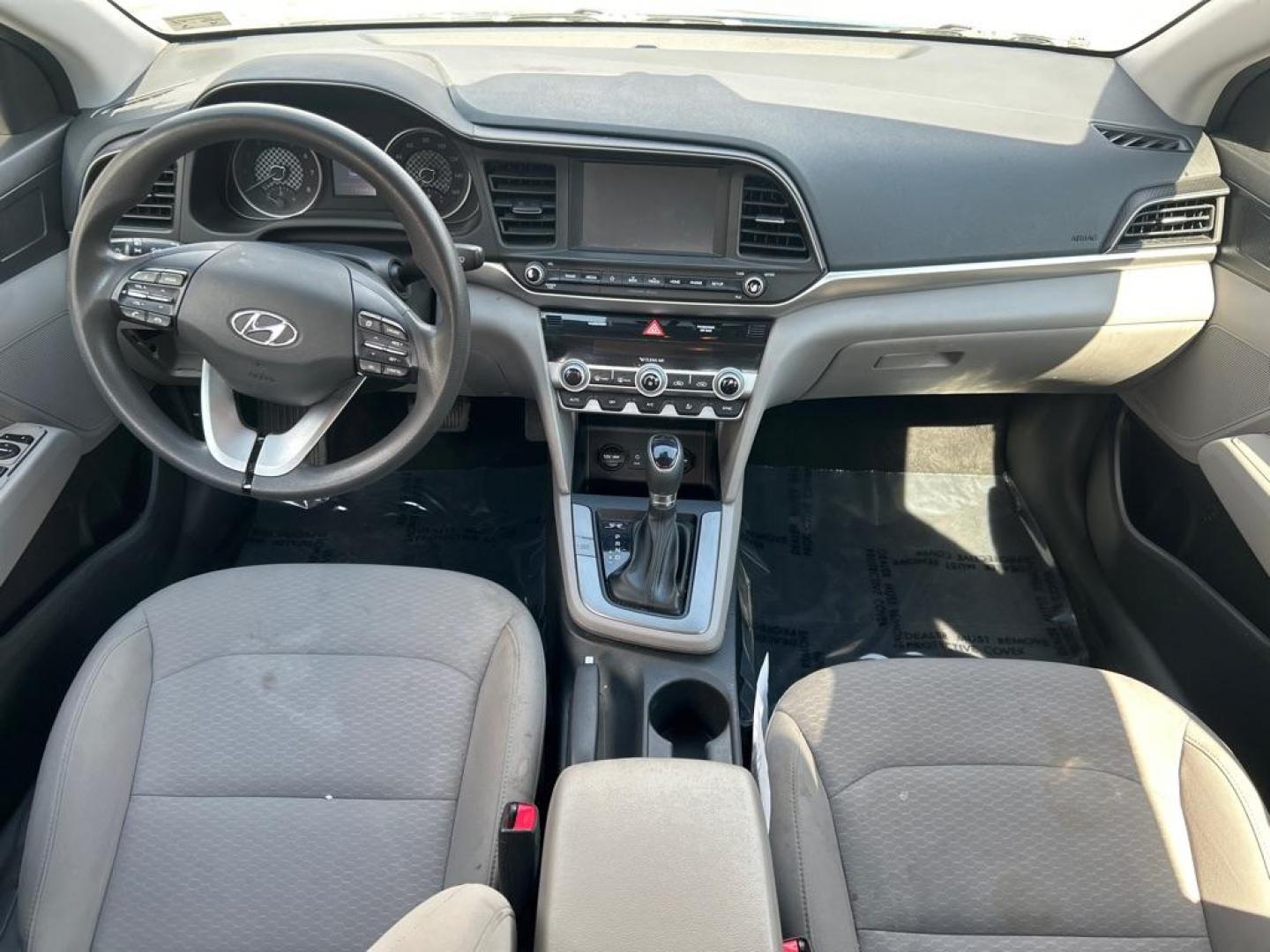 2020 BLUE HYUNDAI ELANTRA SEL (5NPD84LF8LH) with an 2.0L engine, Continuously Variable transmission, located at 2514 Williamson Rd NE, Roanoke, VA, 24012, (540) 265-7770, 37.294636, -79.936249 - Photo#5