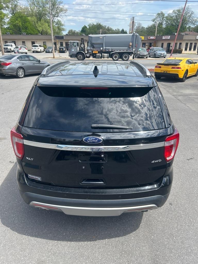 2017 BLACK FORD EXPLORER XLT (1FM5K8D81HG) with an 3.5L engine, Automatic transmission, located at 2514 Williamson Rd NE, Roanoke, VA, 24012, (540) 265-7770, 37.294636, -79.936249 - NO CREDIT CHECK FINANCING WITH ONLY $4000 DOWN PAYMENT!!!! Check out our website www.needausedvehicle.com for our No Credit Check/ In House Financing options!! No Credit Check Available!!! In House Financing Available!!! All Clean Title Vehicles (no Salvaged or flooded vehicles ever on our lot)! - Photo#3