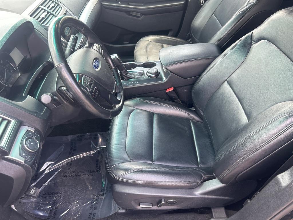 2017 BLACK FORD EXPLORER XLT (1FM5K8D81HG) with an 3.5L engine, Automatic transmission, located at 2514 Williamson Rd NE, Roanoke, VA, 24012, (540) 265-7770, 37.294636, -79.936249 - NO CREDIT CHECK FINANCING WITH ONLY $4000 DOWN PAYMENT!!!! Check out our website www.needausedvehicle.com for our No Credit Check/ In House Financing options!! No Credit Check Available!!! In House Financing Available!!! All Clean Title Vehicles (no Salvaged or flooded vehicles ever on our lot)! - Photo#8