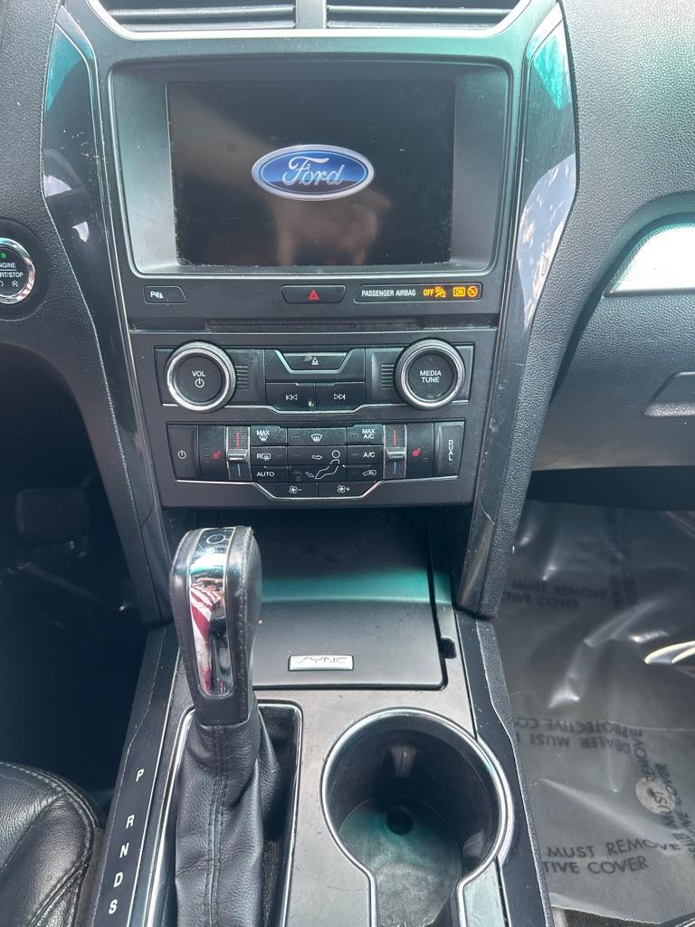 2017 BLACK FORD EXPLORER XLT (1FM5K8D81HG) with an 3.5L engine, Automatic transmission, located at 2514 Williamson Rd NE, Roanoke, VA, 24012, (540) 265-7770, 37.294636, -79.936249 - NO CREDIT CHECK FINANCING WITH ONLY $4000 DOWN PAYMENT!!!! Check out our website www.needausedvehicle.com for our No Credit Check/ In House Financing options!! No Credit Check Available!!! In House Financing Available!!! All Clean Title Vehicles (no Salvaged or flooded vehicles ever on our lot)! - Photo#9